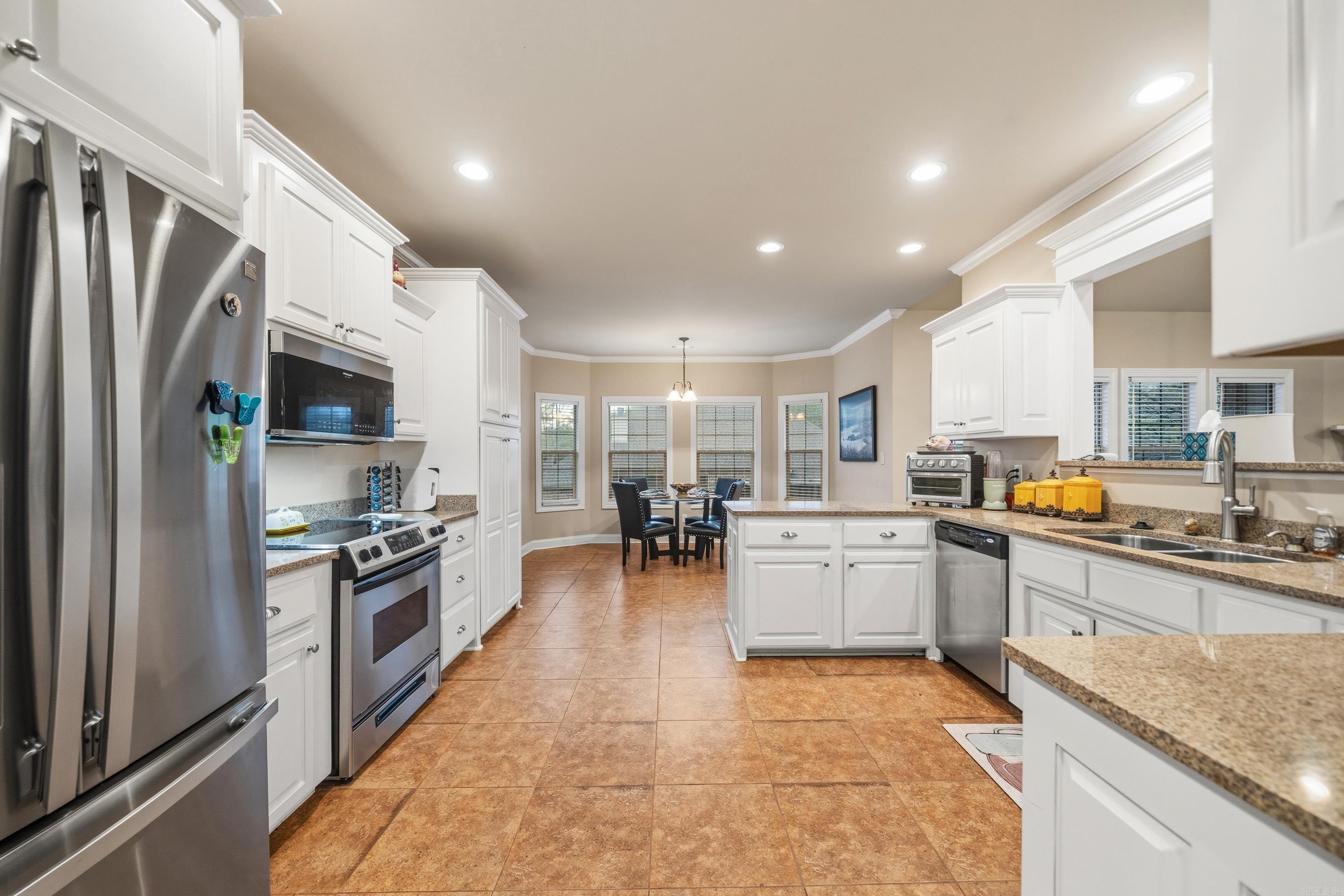 HIGH MEADOW ESTATES - Residential