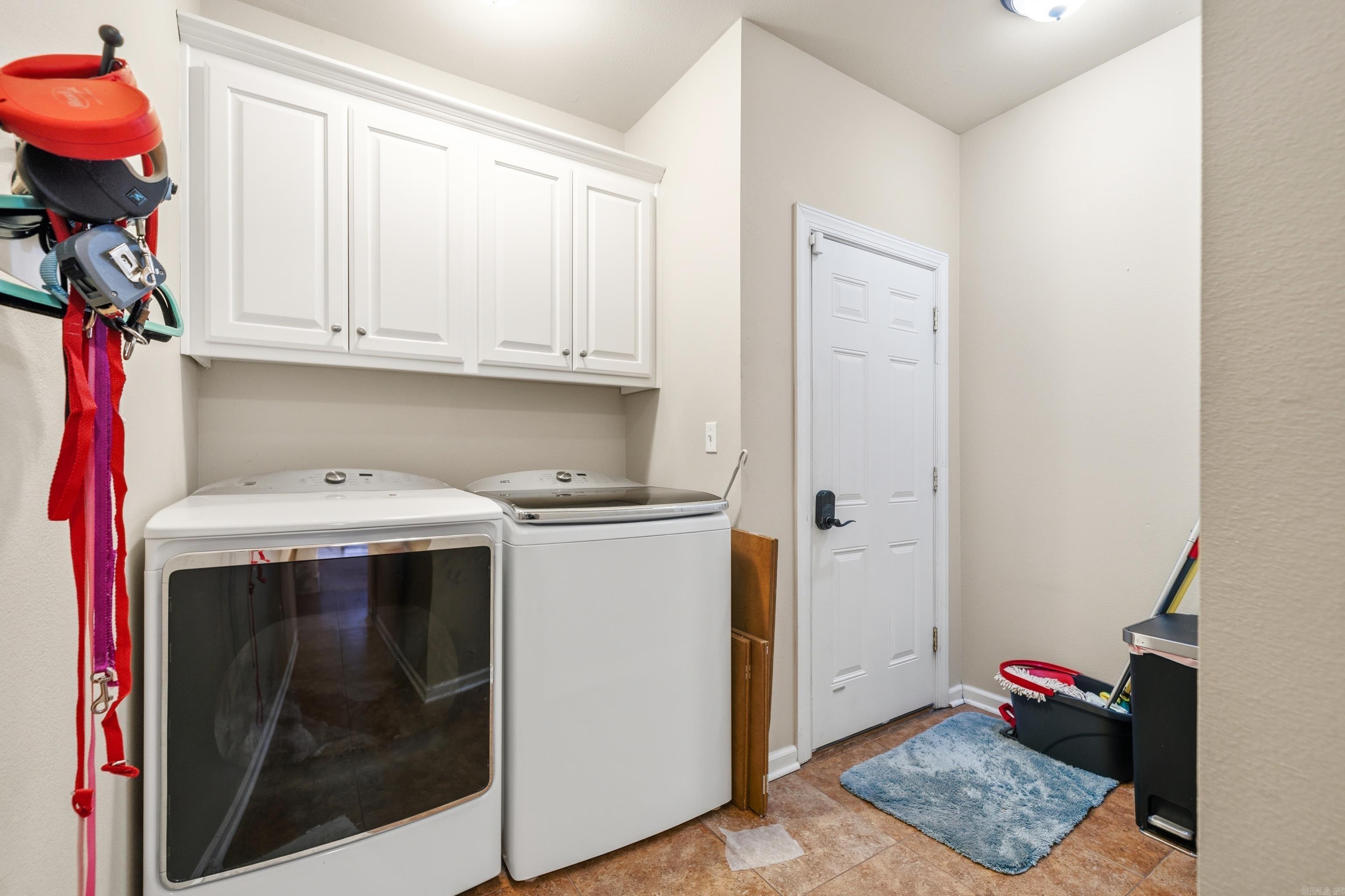 HIGH MEADOW ESTATES - Residential