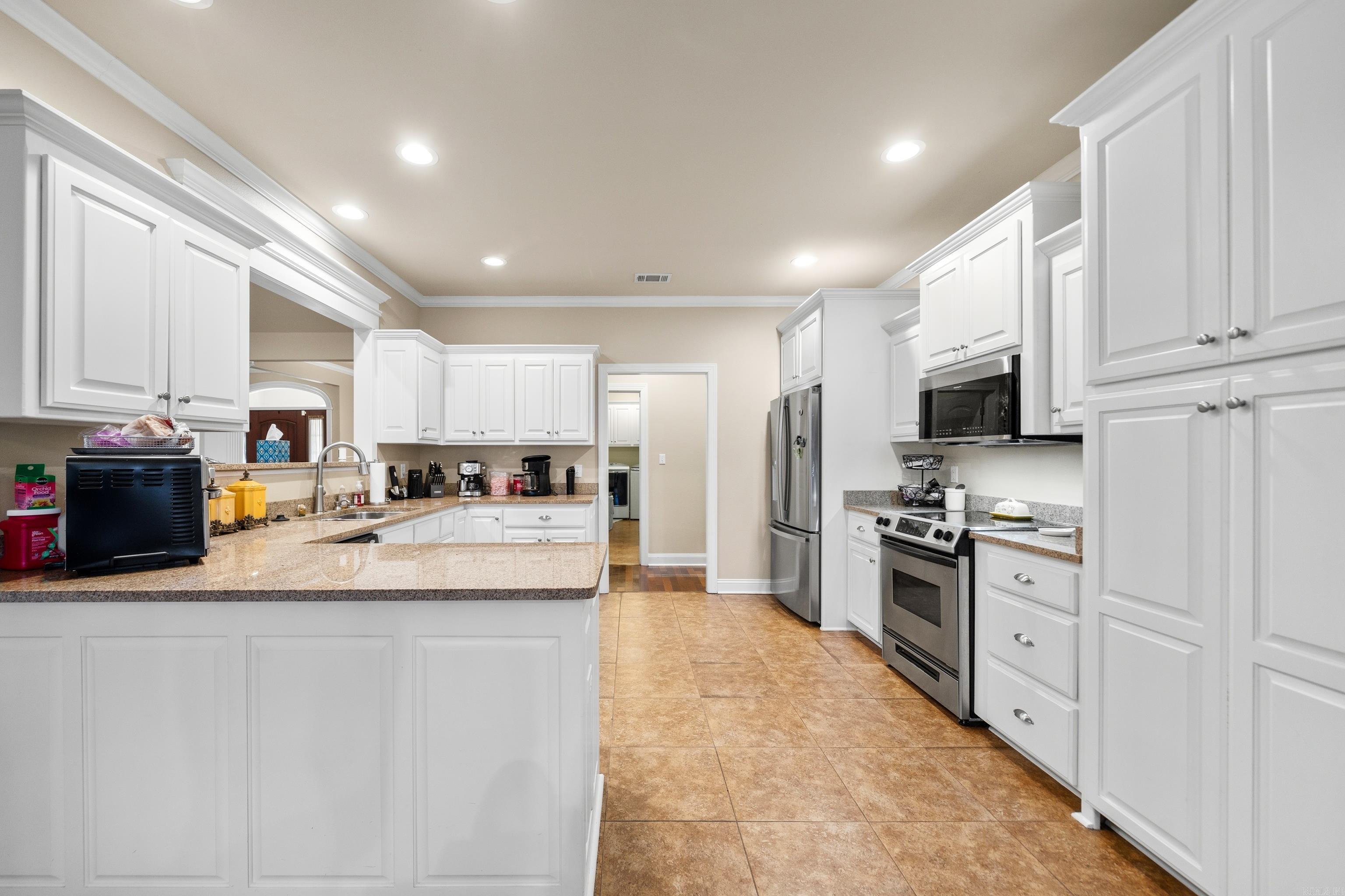 HIGH MEADOW ESTATES - Residential