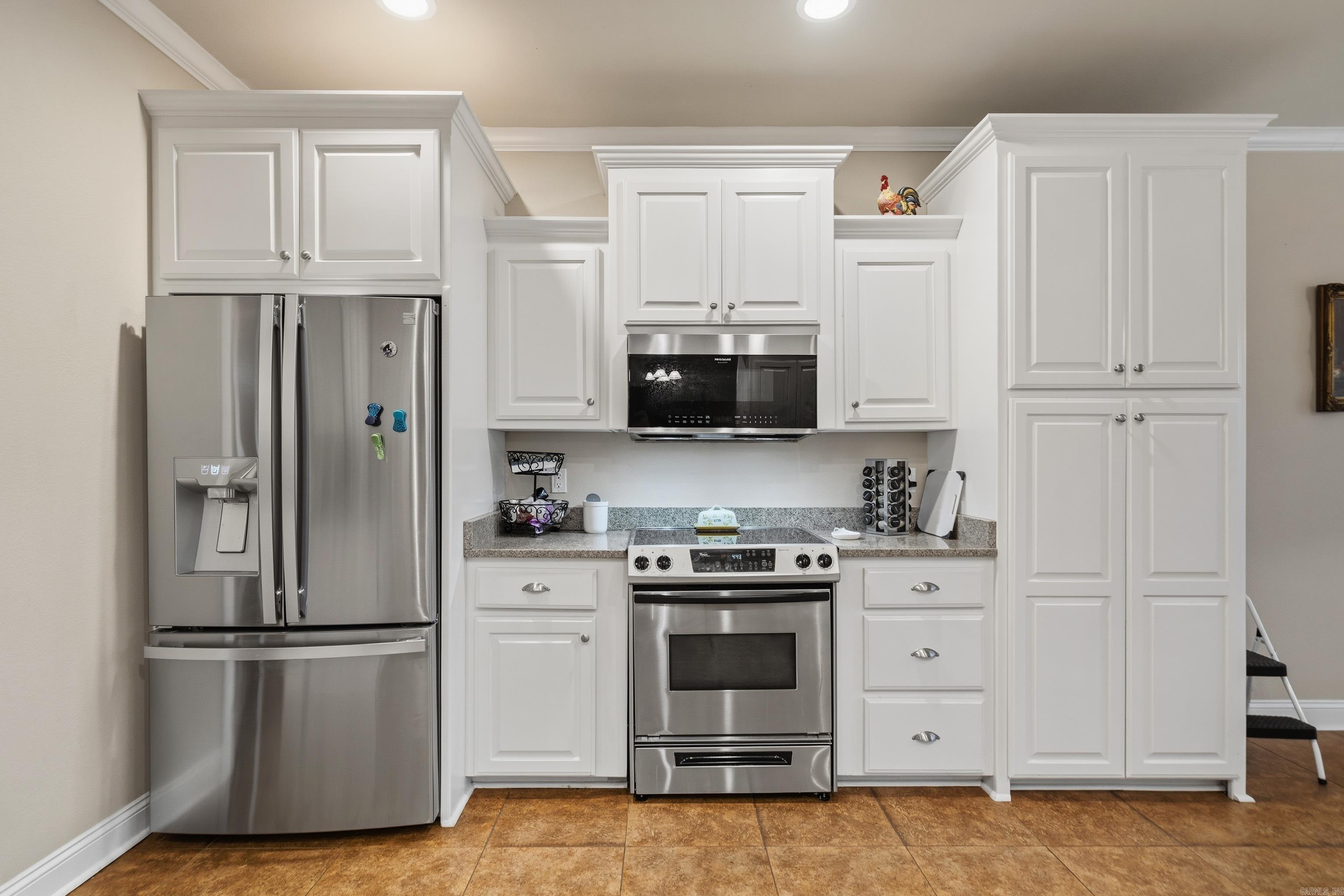 HIGH MEADOW ESTATES - Residential