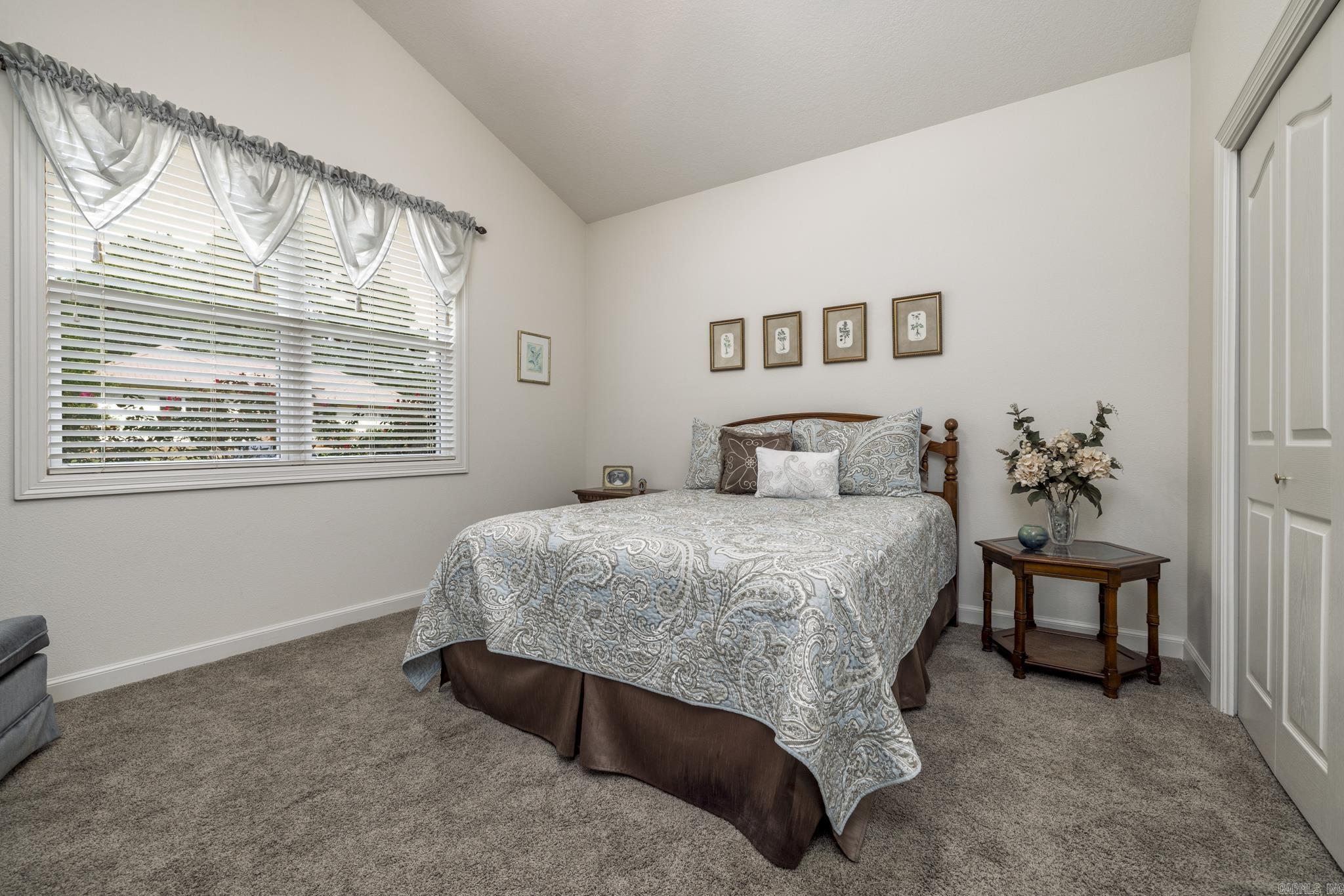 ISABELLA - Residential