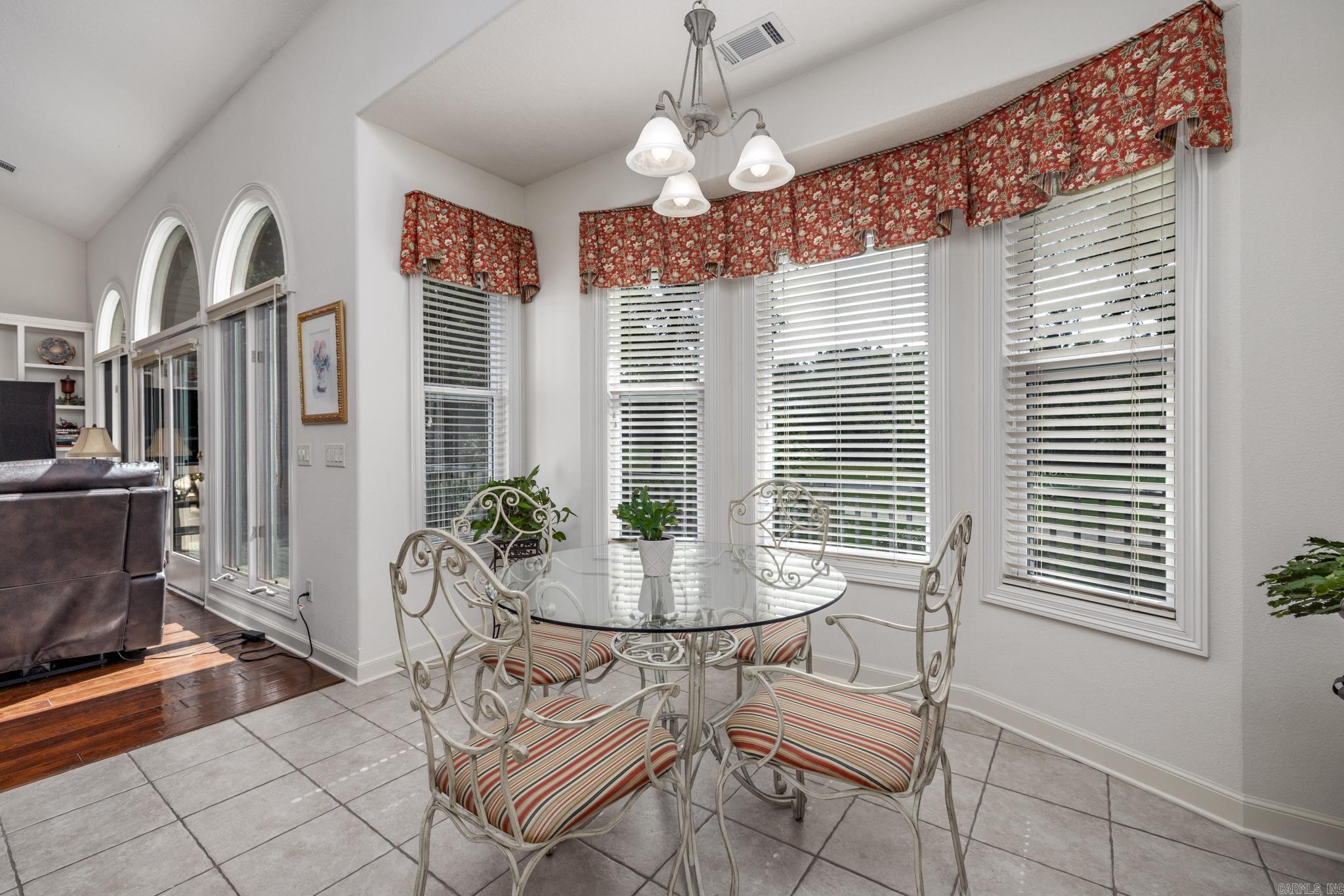 ISABELLA - Residential