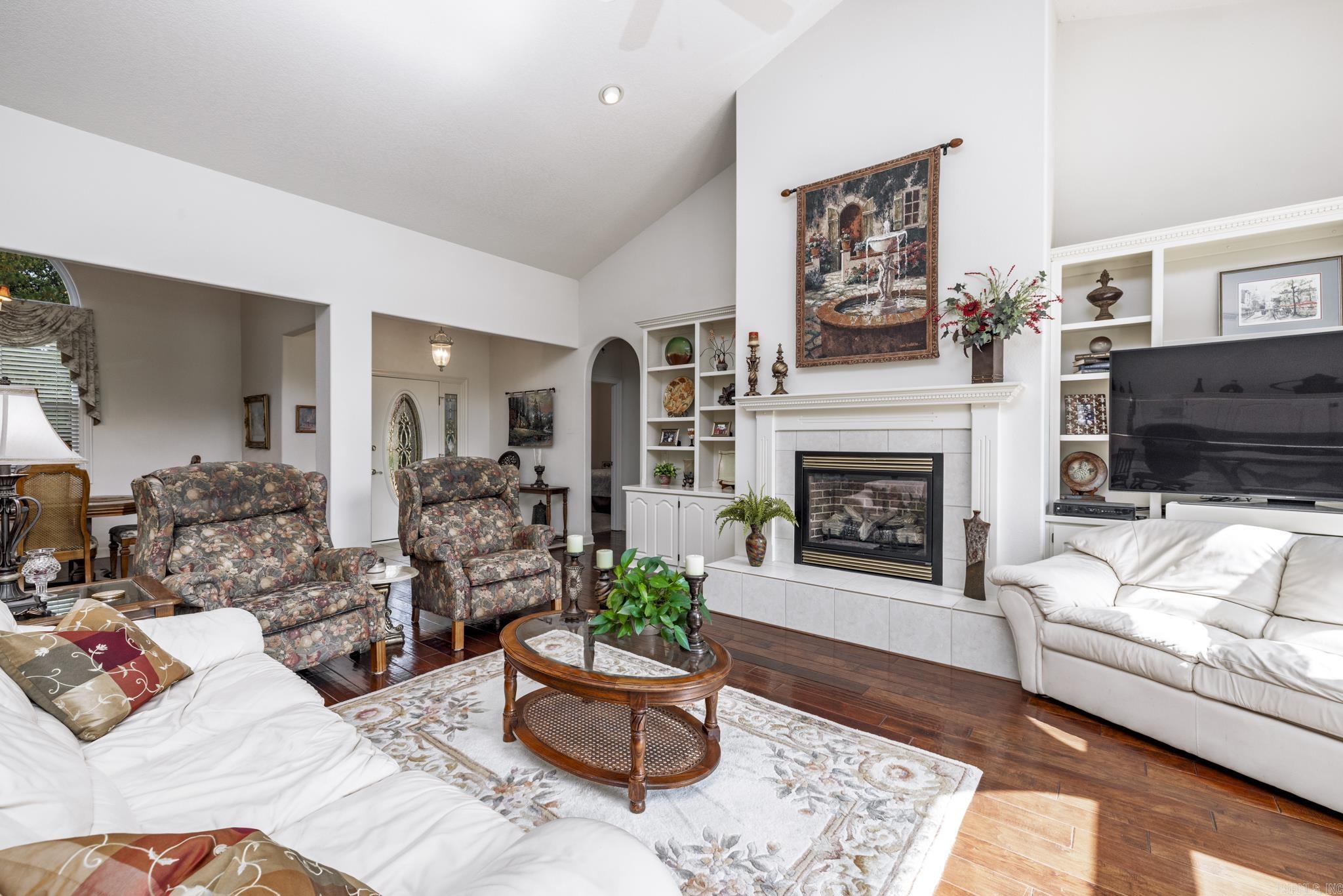 ISABELLA - Residential