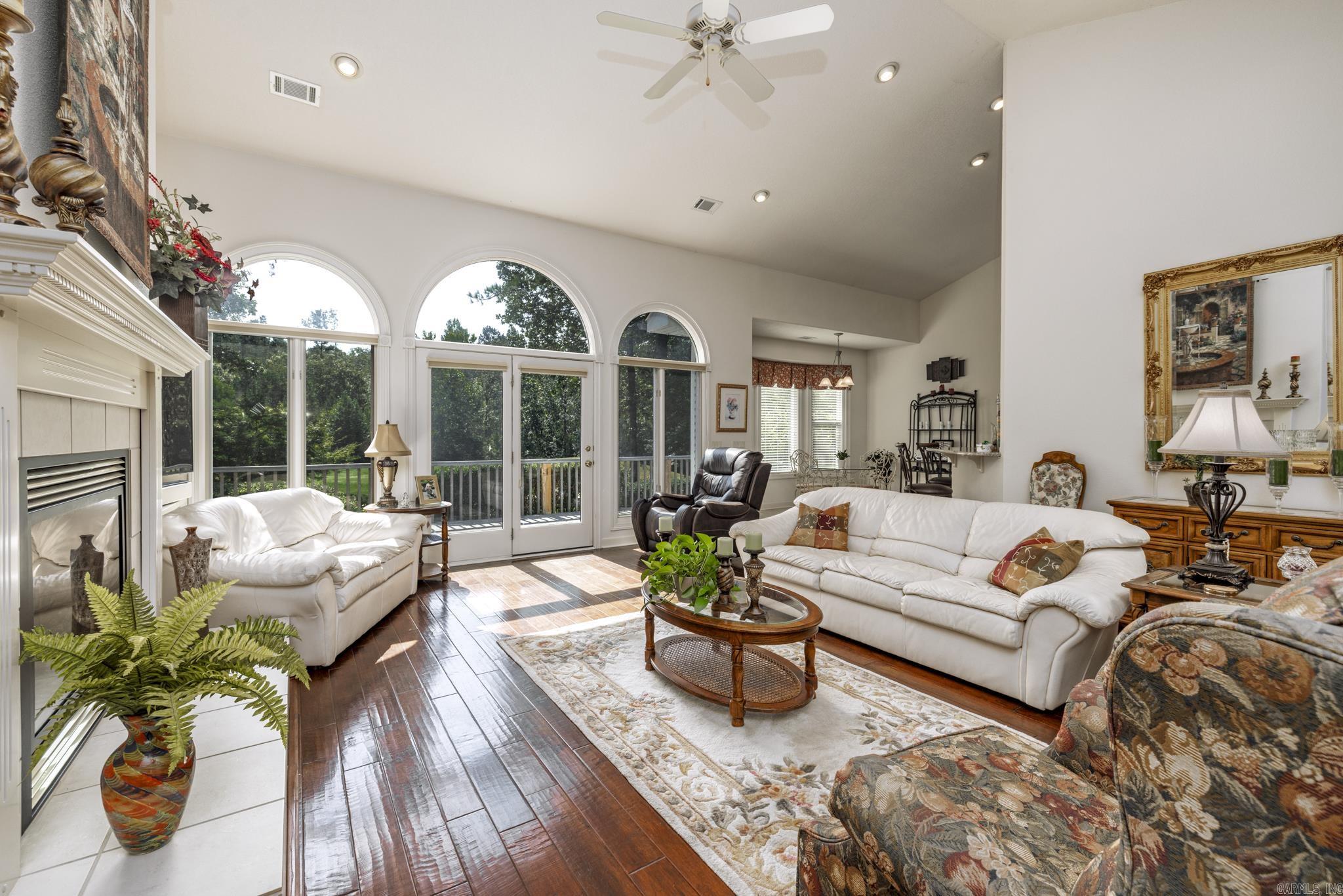 ISABELLA - Residential