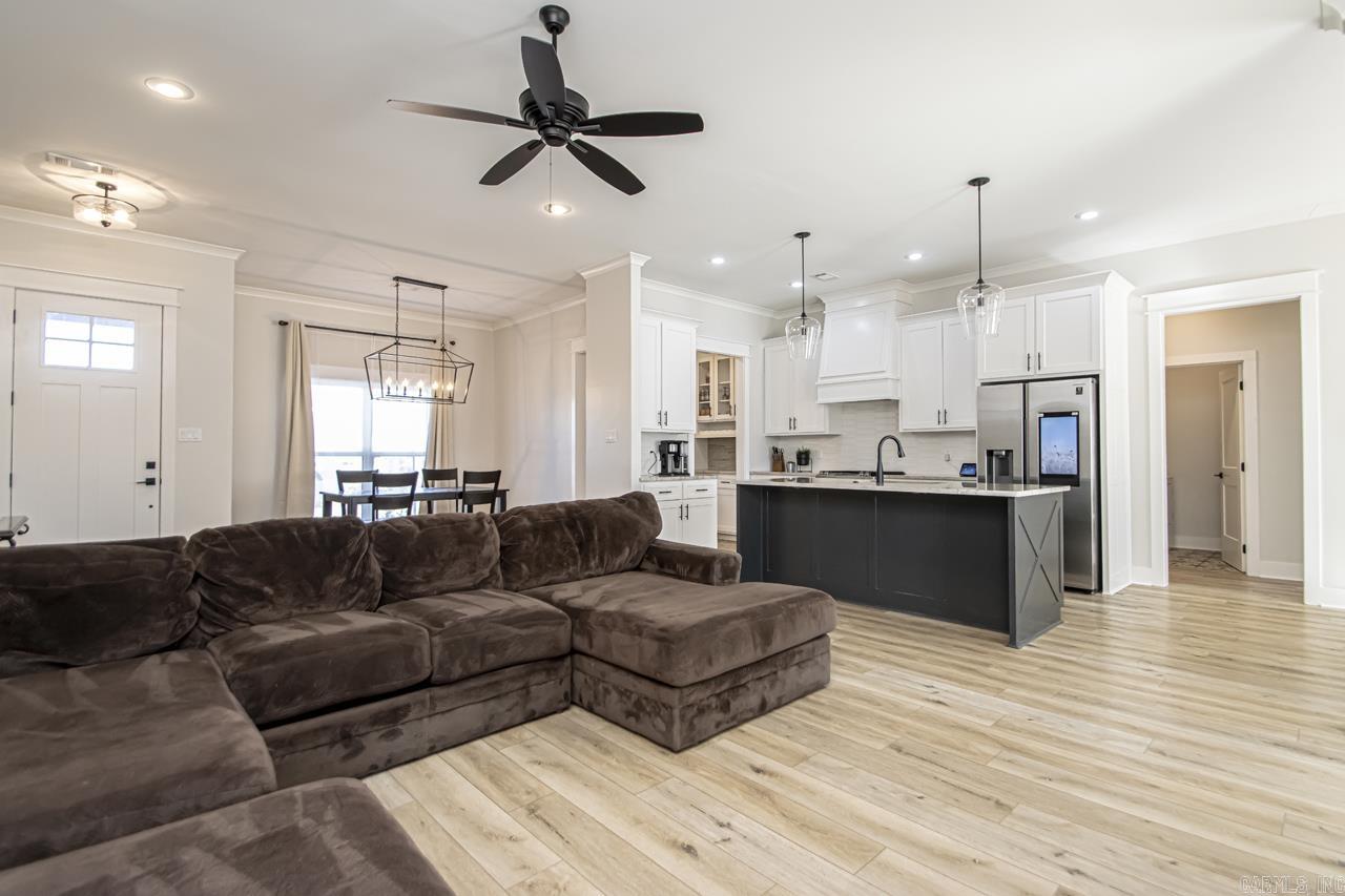 OLDE SALEM TOWNSHIP - Residential