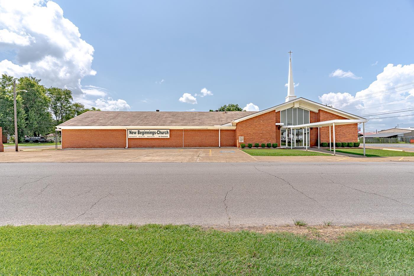 Welcome to the Market! This fully remodeled church property is packed with potential and ready for its next owner. Whether you're looking to open a daycare, women's shelter, rehab center, or something else entirely, this space offers plenty of flexibility to bring your vision to life. It features a nursery, sanctuary, extra storage, and several rooms that could be used as offices, a man cave, or additional living space. The kitchen is spacious, and the large bathroom is wheelchair accessible. The roof was replaced in 2017, and the adjacent lot behind the property is included in the sale. This is truly a must-see! Please read agent notes. Contact me for more info or to schedule a tour.
