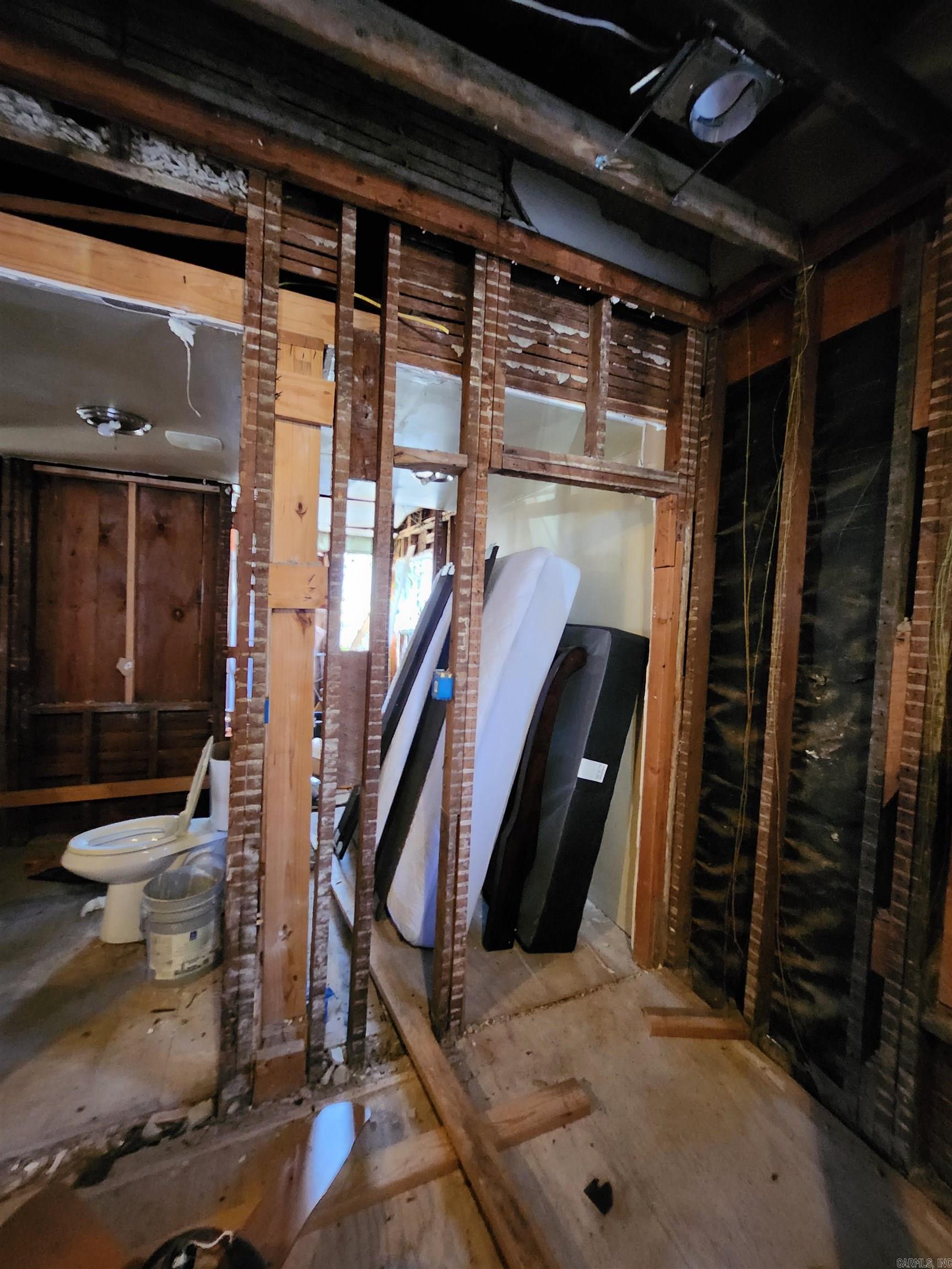 LIBERTY HILL - Residential