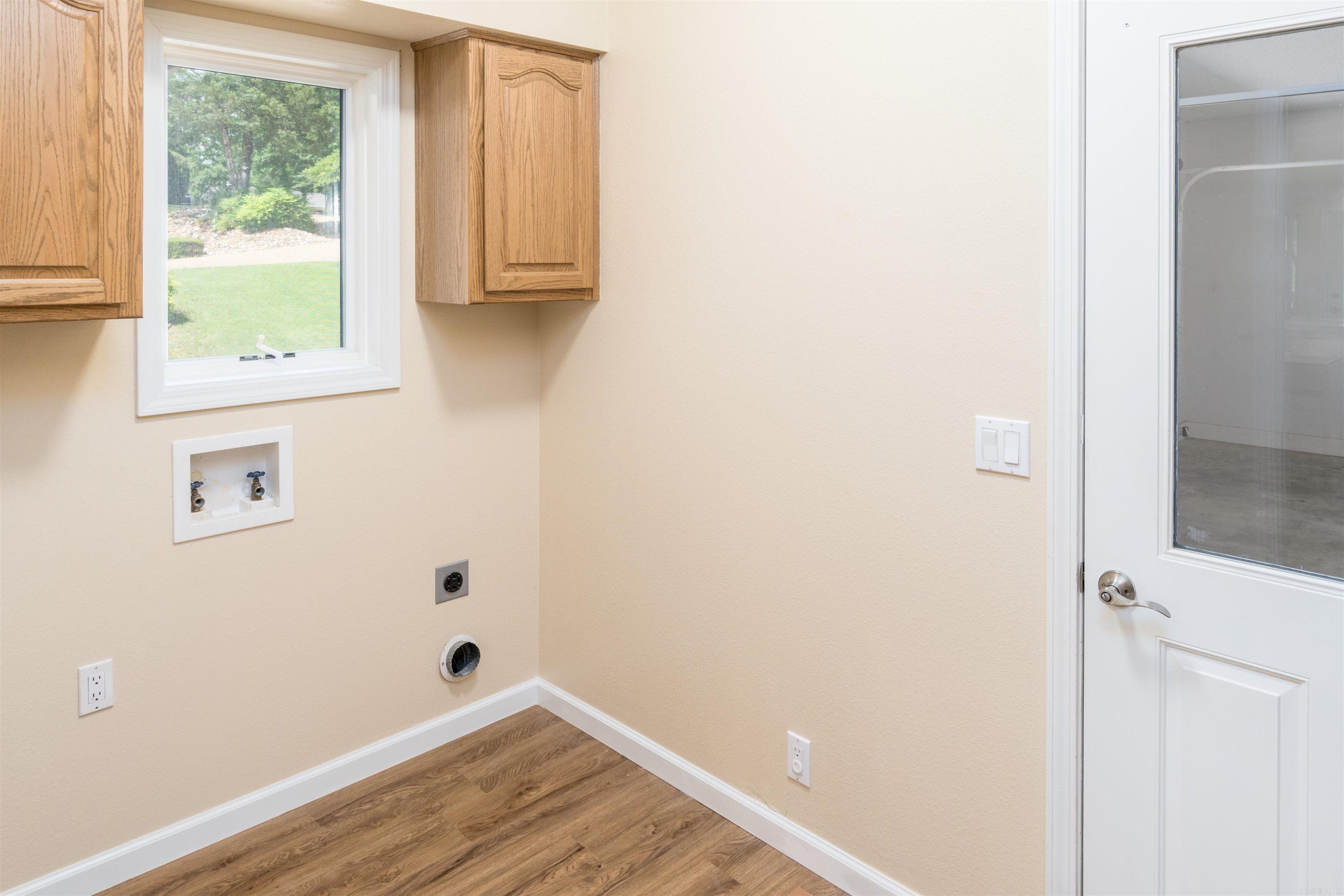 MAGELLAN COURTS - Residential
