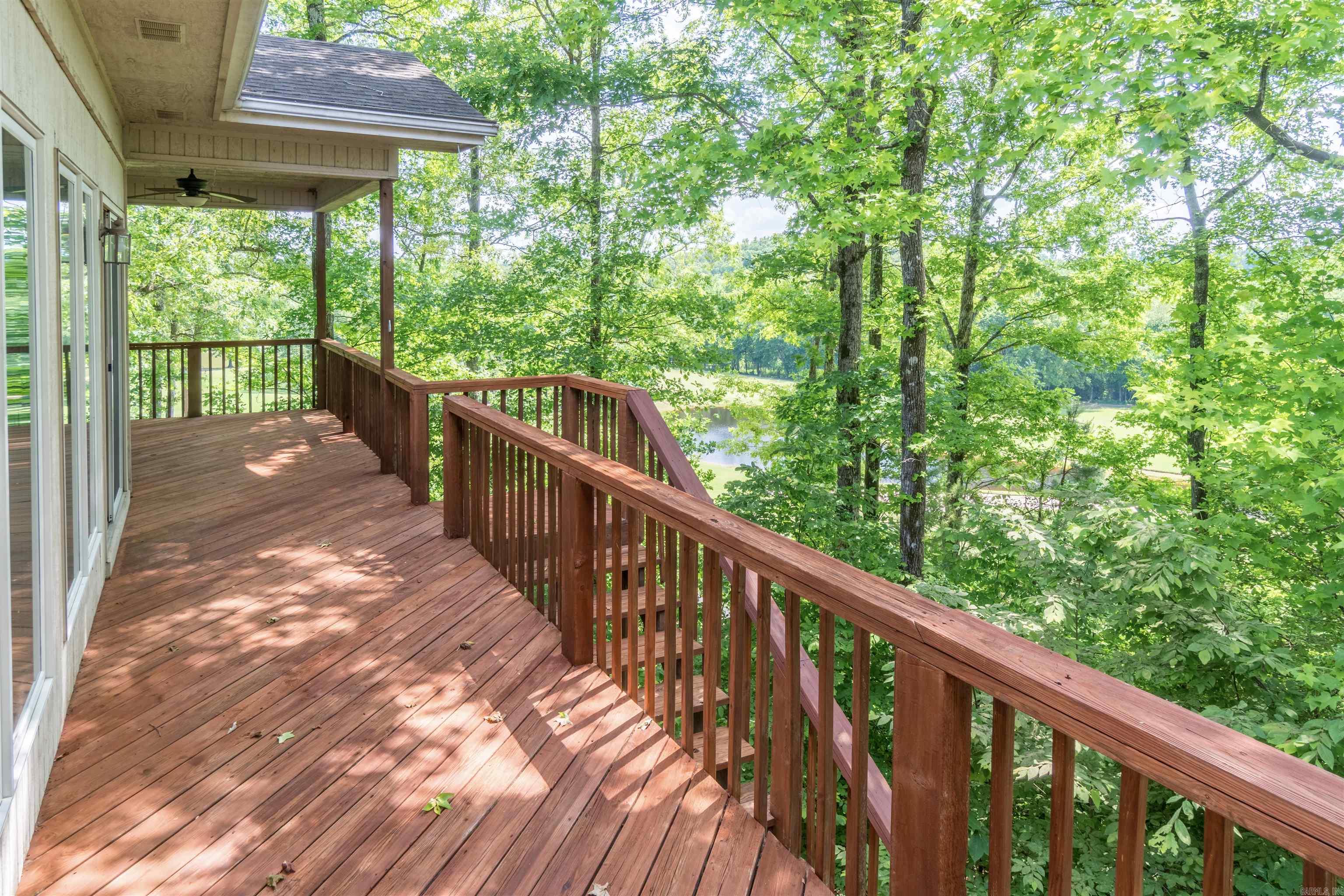 MAGELLAN COURTS - Residential
