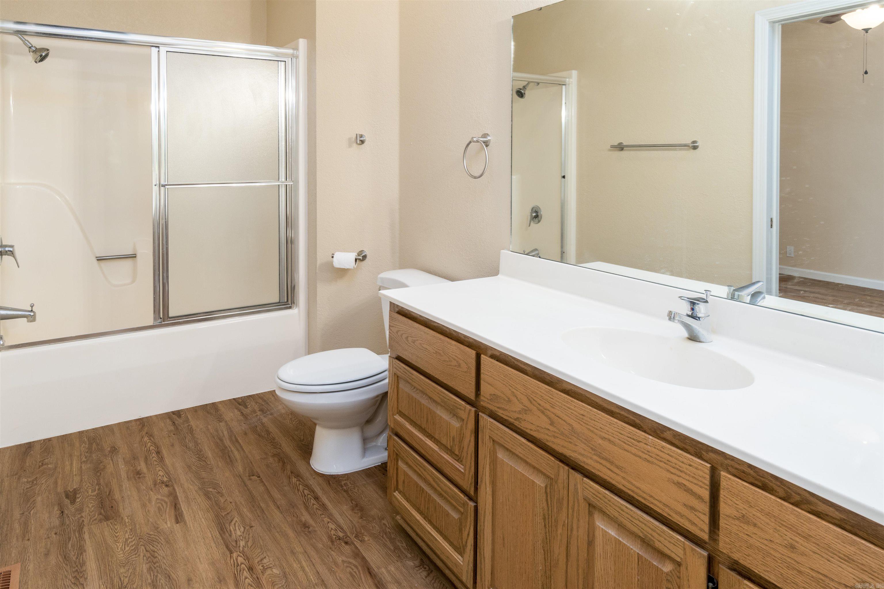 MAGELLAN COURTS - Residential