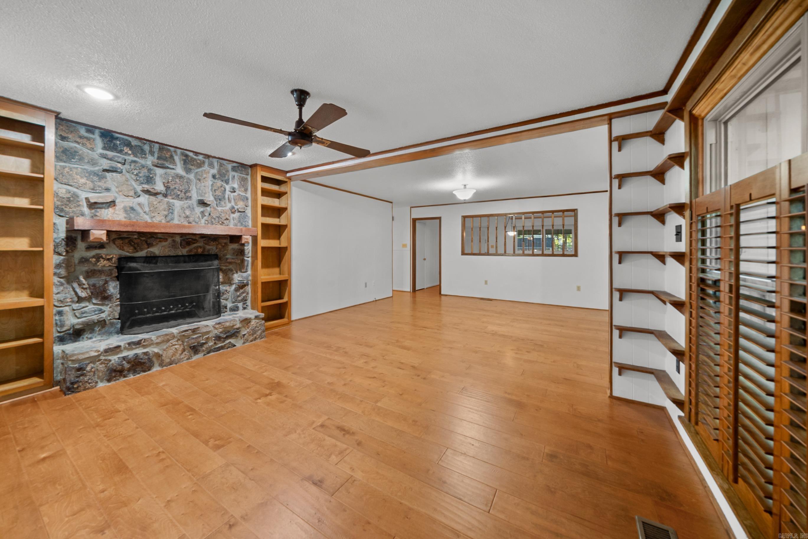 Sunny Hil - Residential