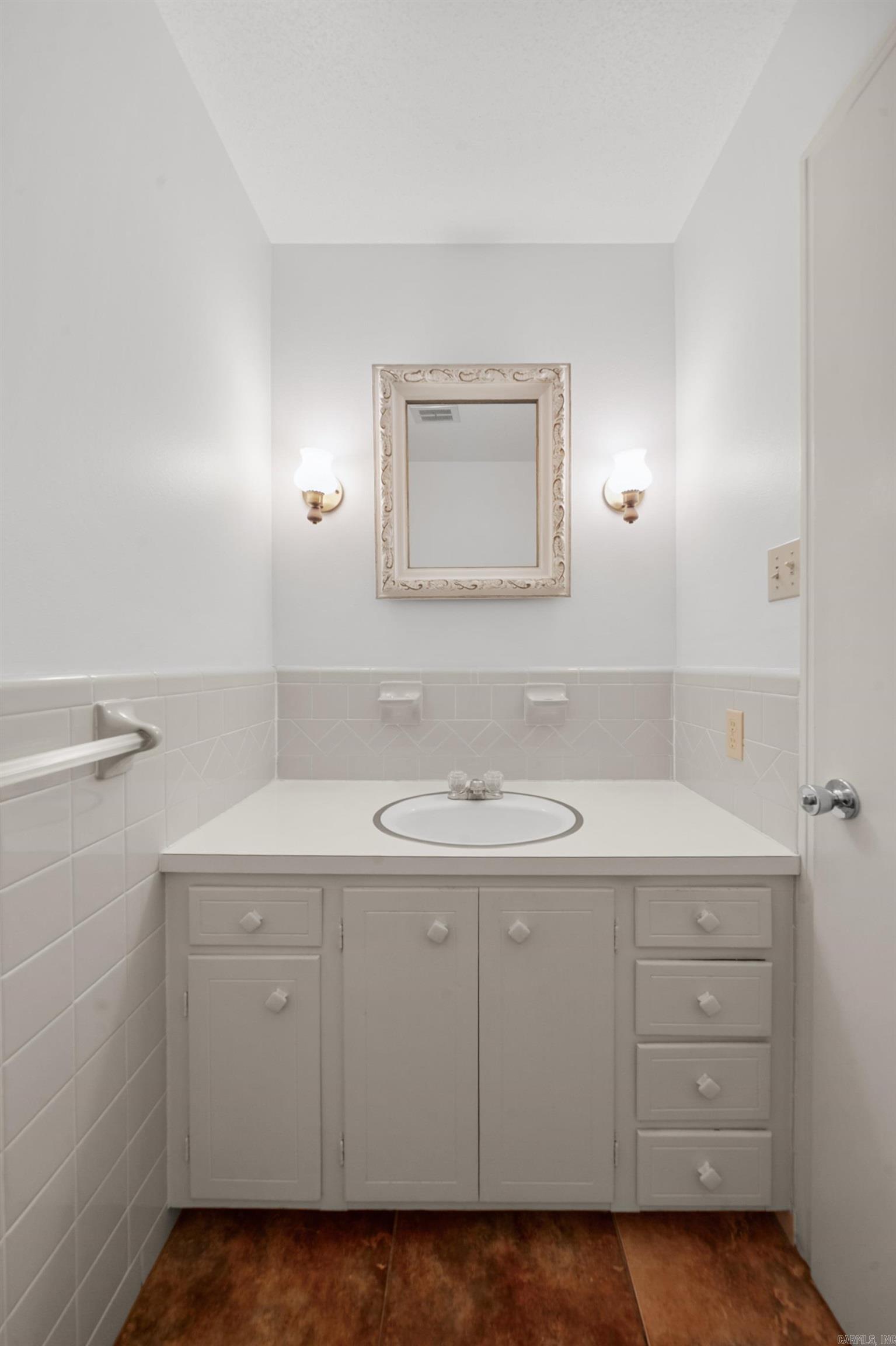 Sunny Hil - Residential