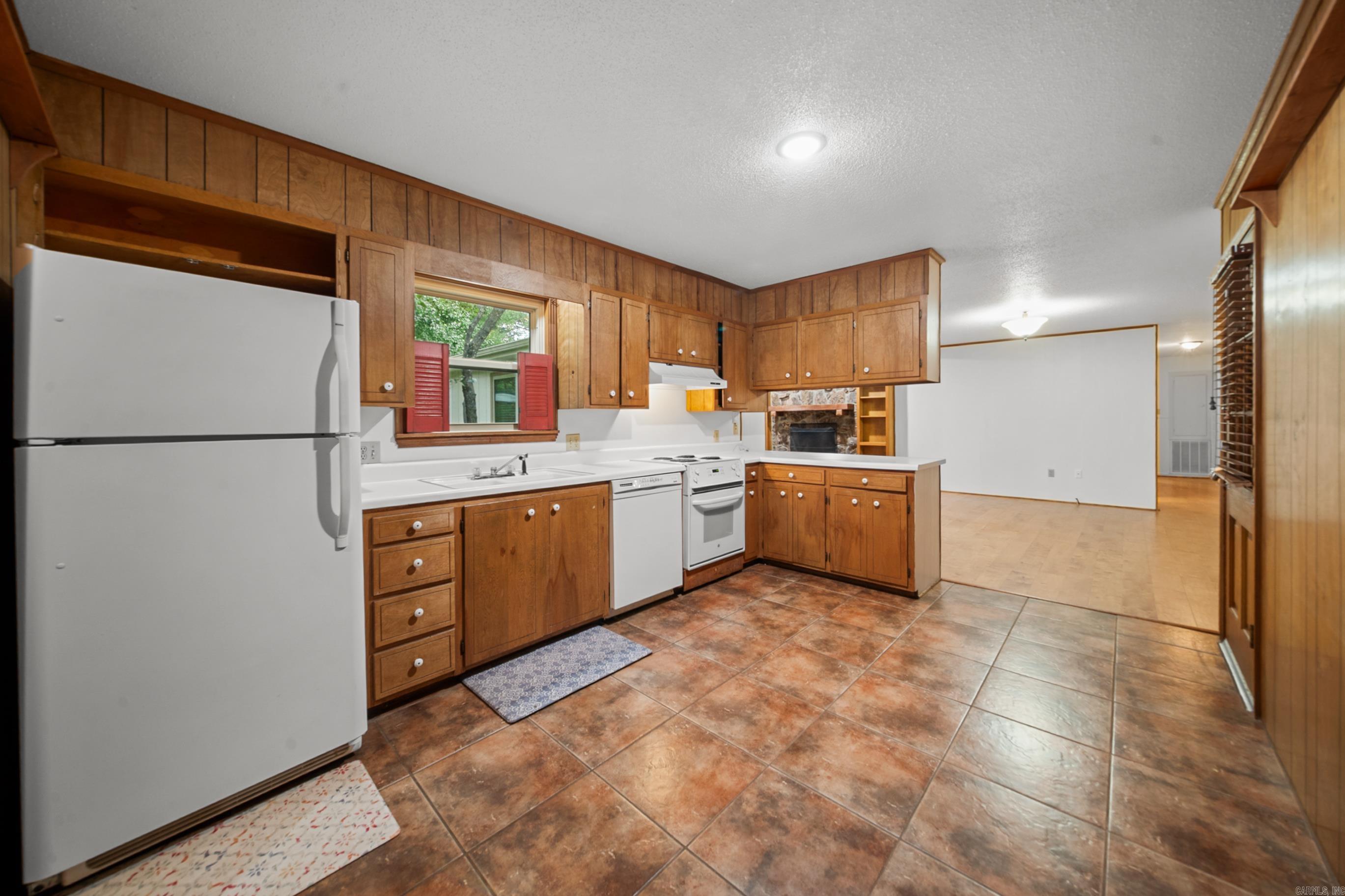 Sunny Hil - Residential