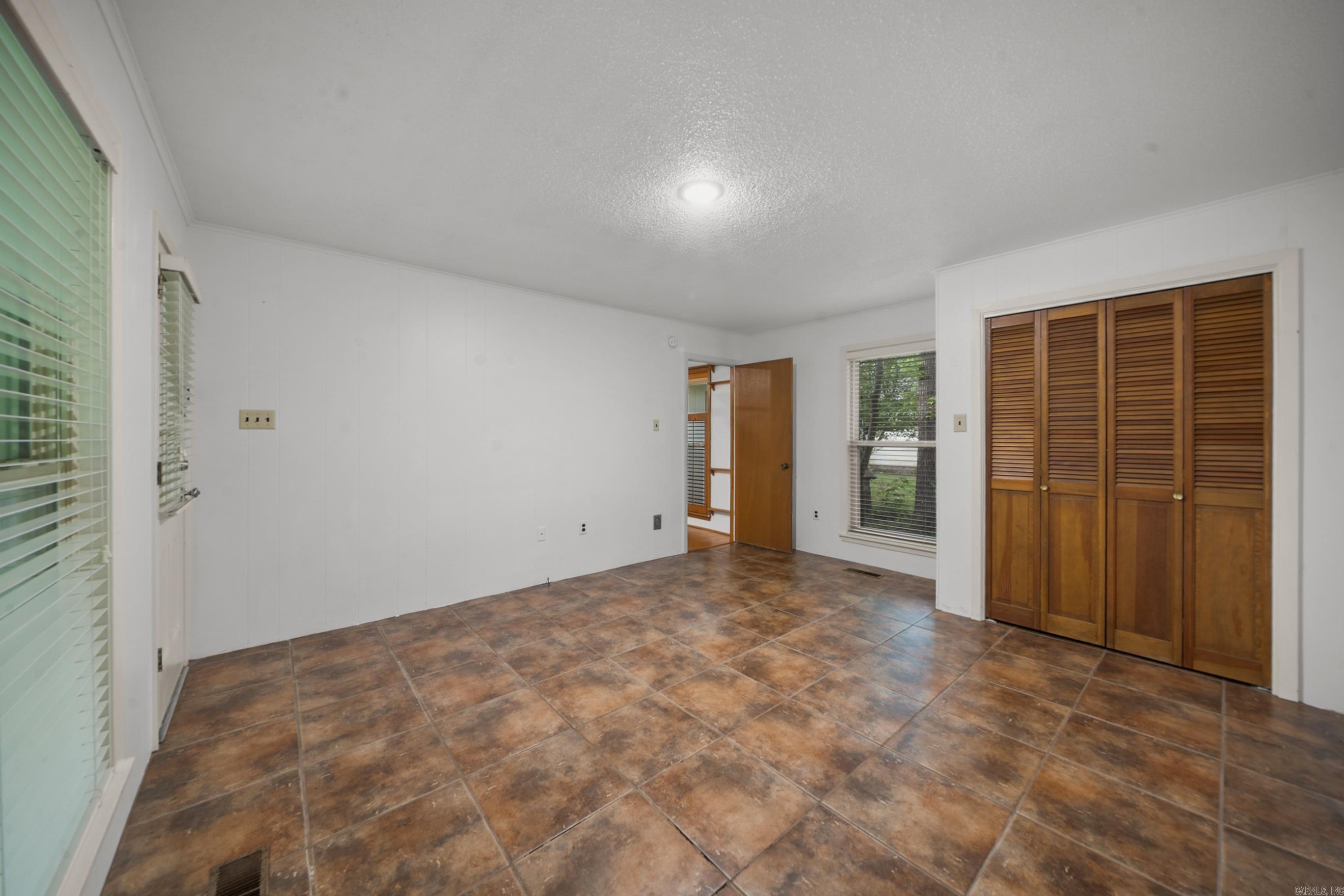 Sunny Hil - Residential