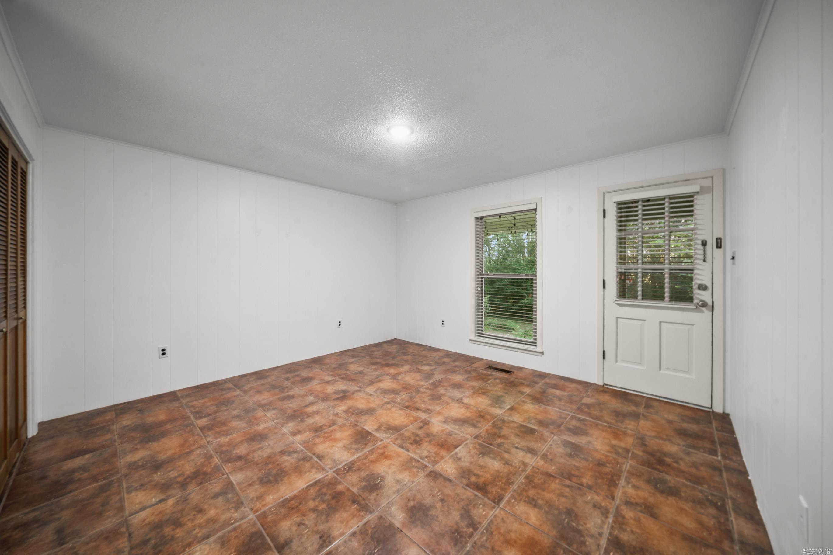 Sunny Hil - Residential