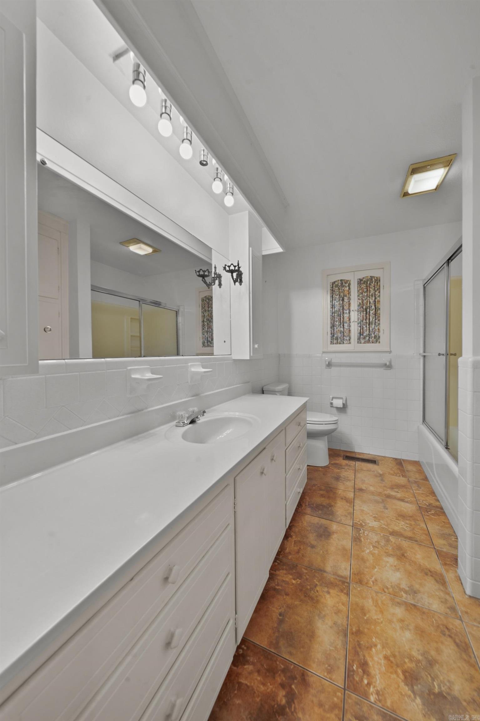 Sunny Hil - Residential