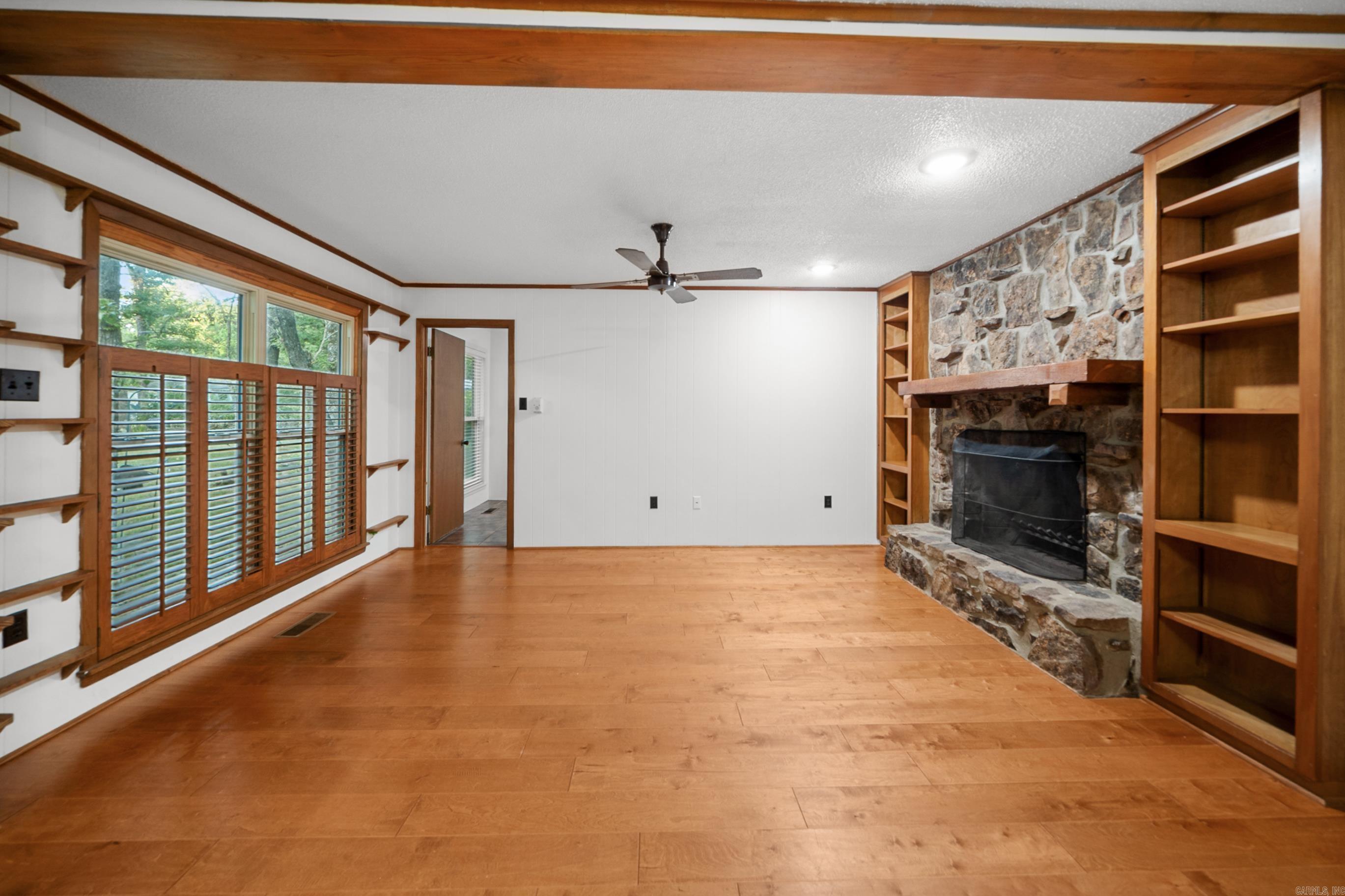 Sunny Hil - Residential