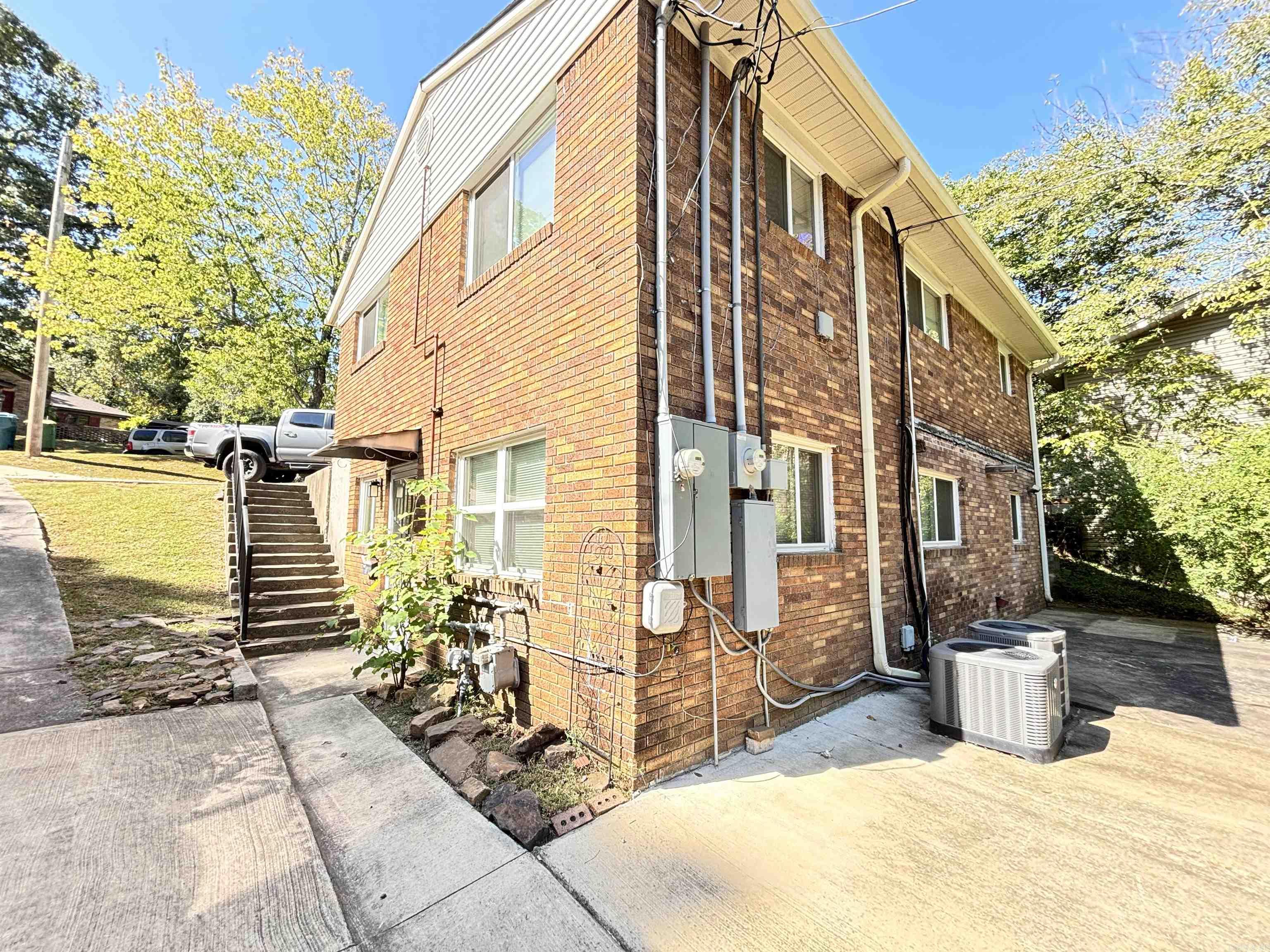 Queen Manor - Residential Income