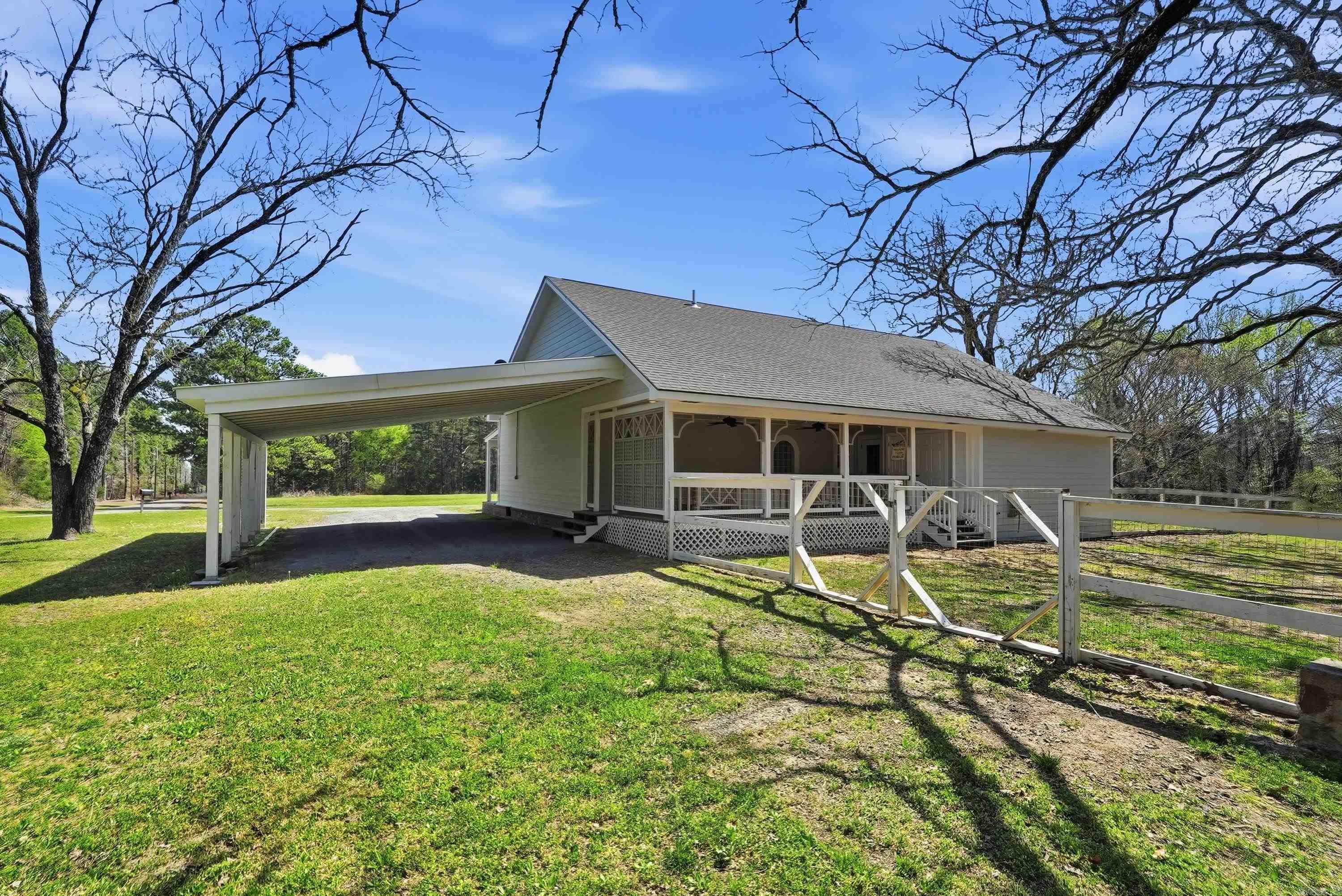 TWIN COVE ESTATES - Residential