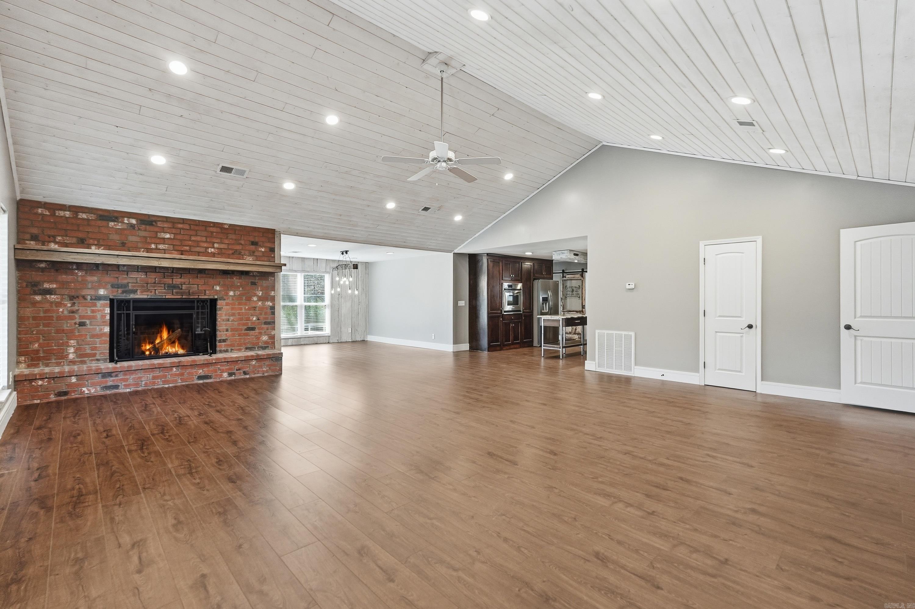 TWIN COVE ESTATES - Residential