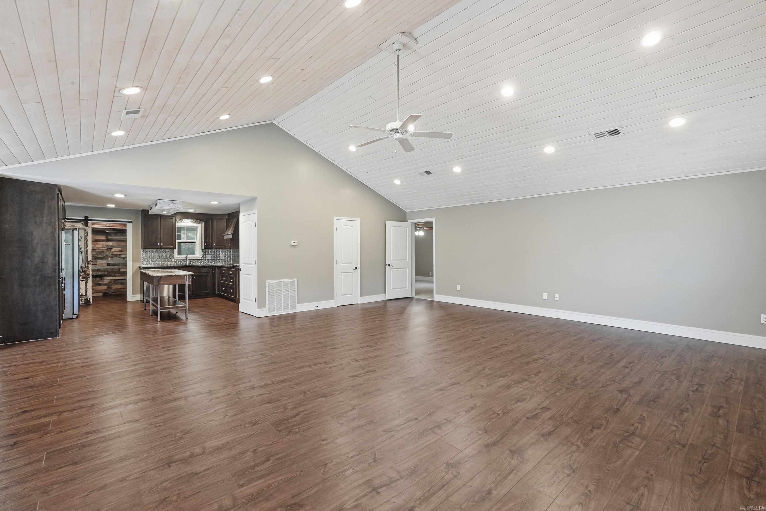 TWIN COVE ESTATES - Residential