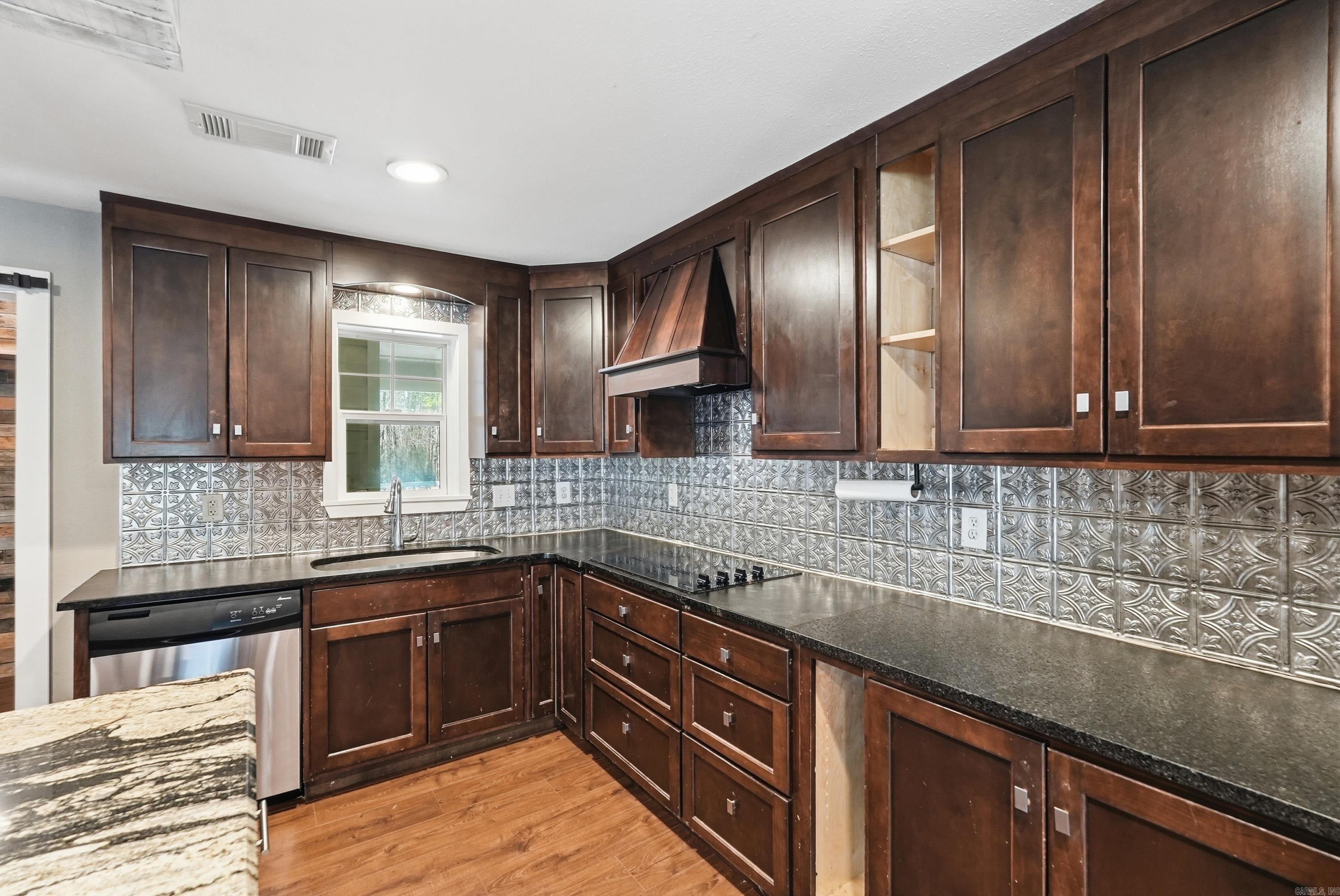 TWIN COVE ESTATES - Residential