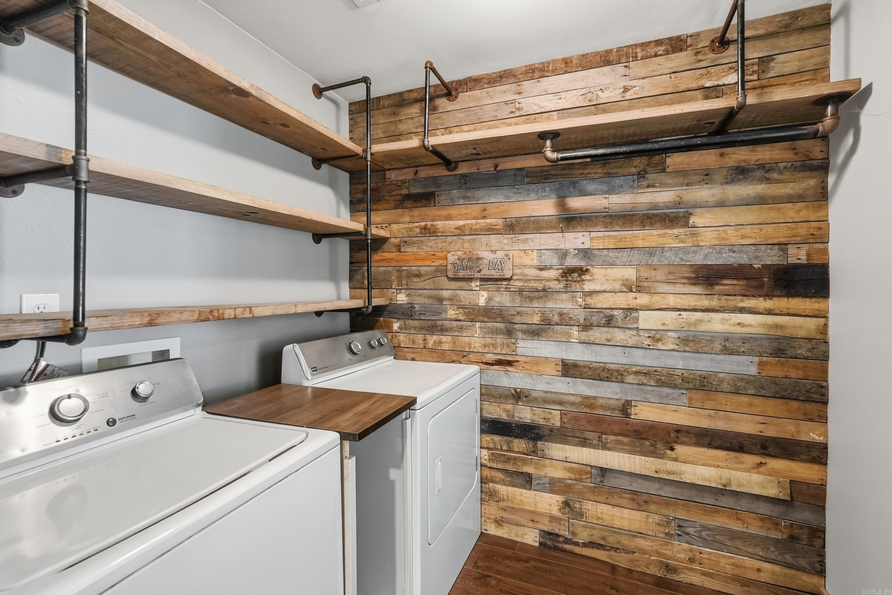 TWIN COVE ESTATES - Residential