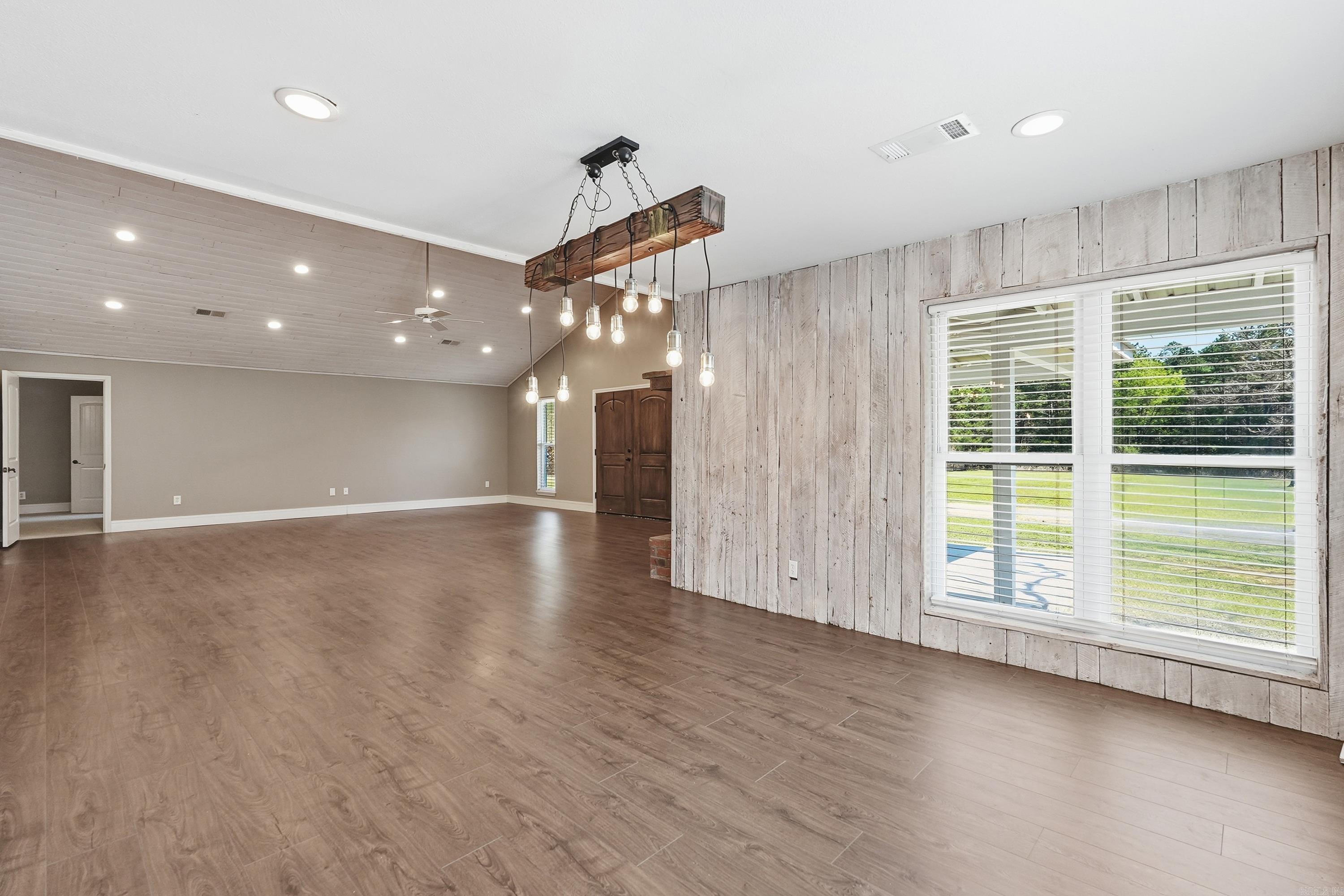 TWIN COVE ESTATES - Residential