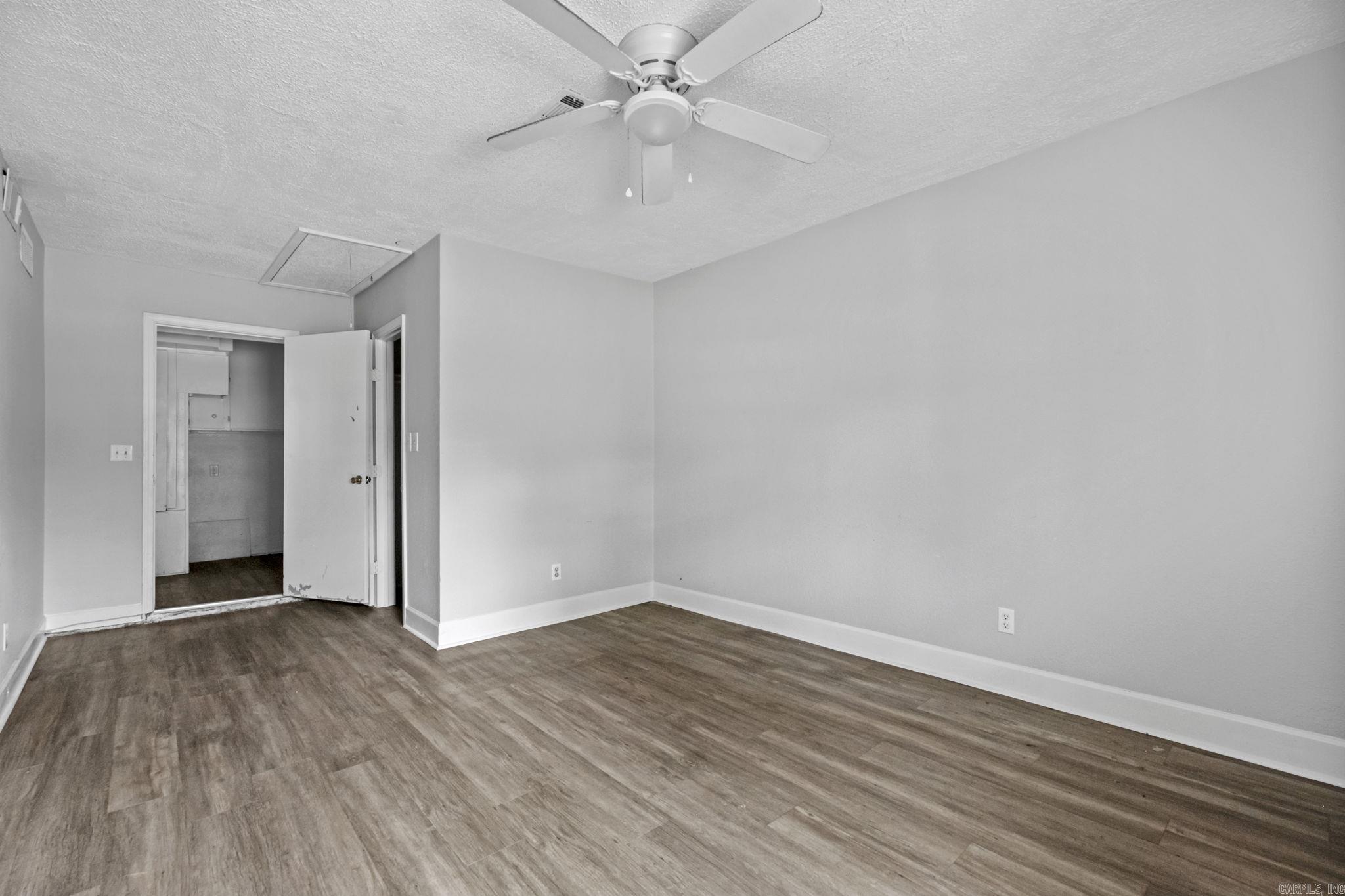 THE MEADOWS - Residential