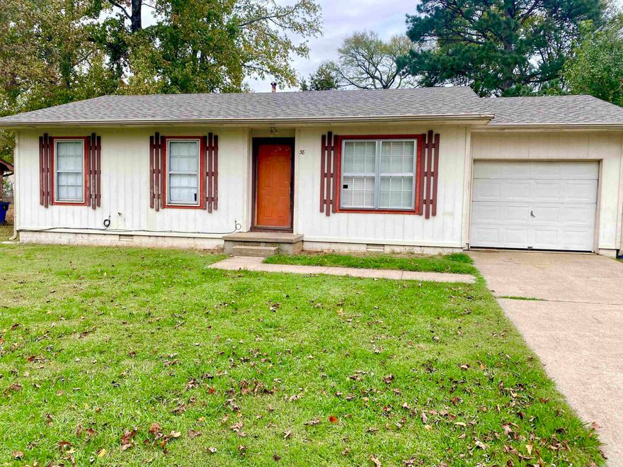 This is a great investment opportunity, or a potential first home!  It has a brand new roof and pergo flooring in great shape throughout!  Check out this amazing opportunity today!  ***Sale is subject to court approval.  Selling As Is. No SPD is available as seller never lived in the house.