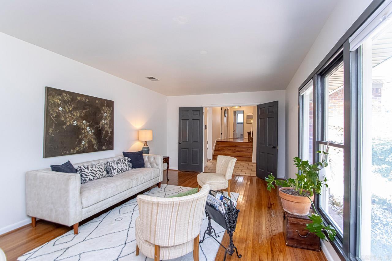 PLAZA HEIGHTS - Residential