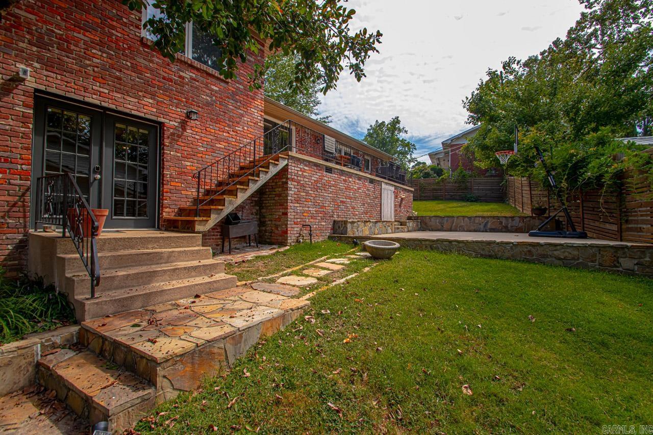 PLAZA HEIGHTS - Residential