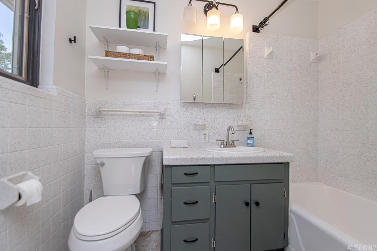 PLAZA HEIGHTS - Residential