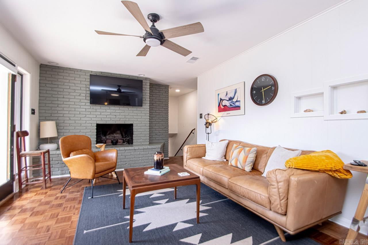 PLAZA HEIGHTS - Residential