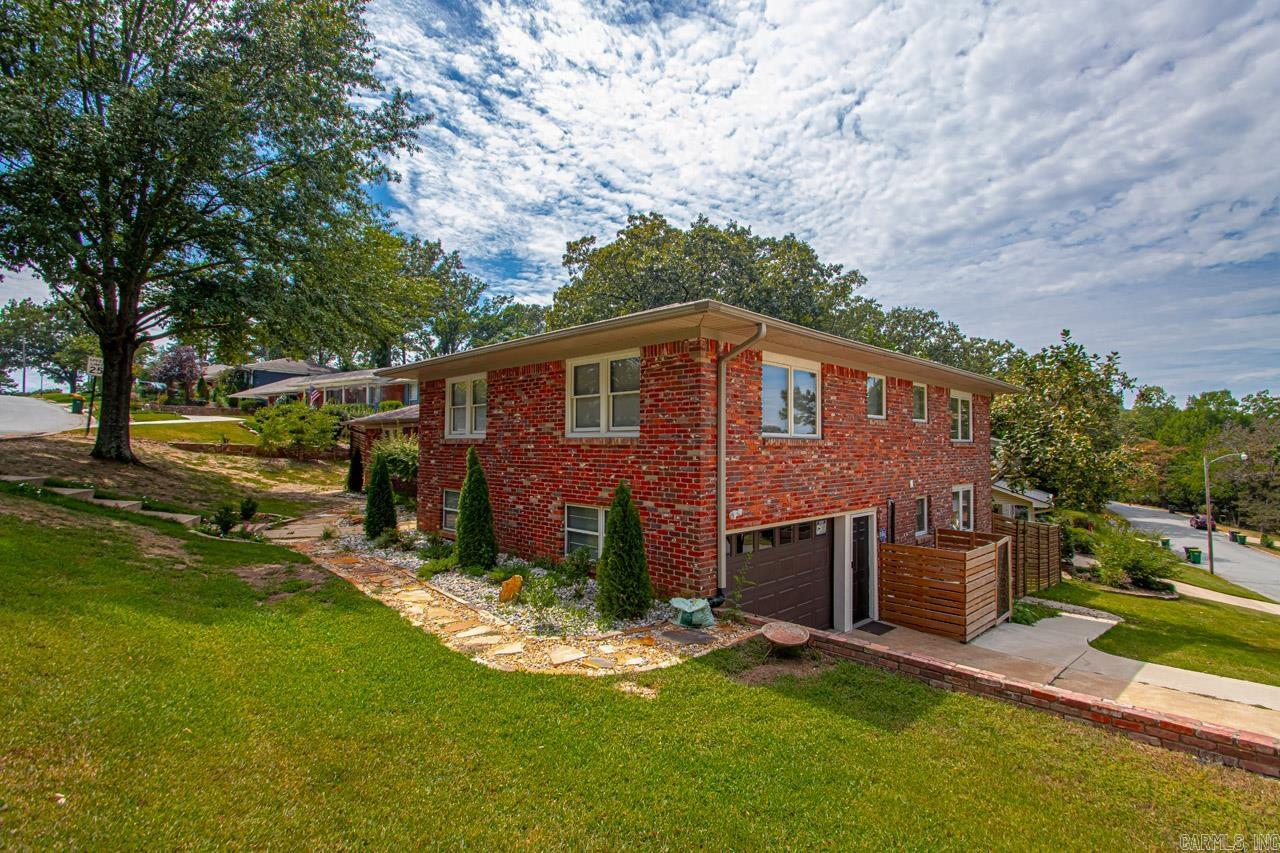 PLAZA HEIGHTS - Residential