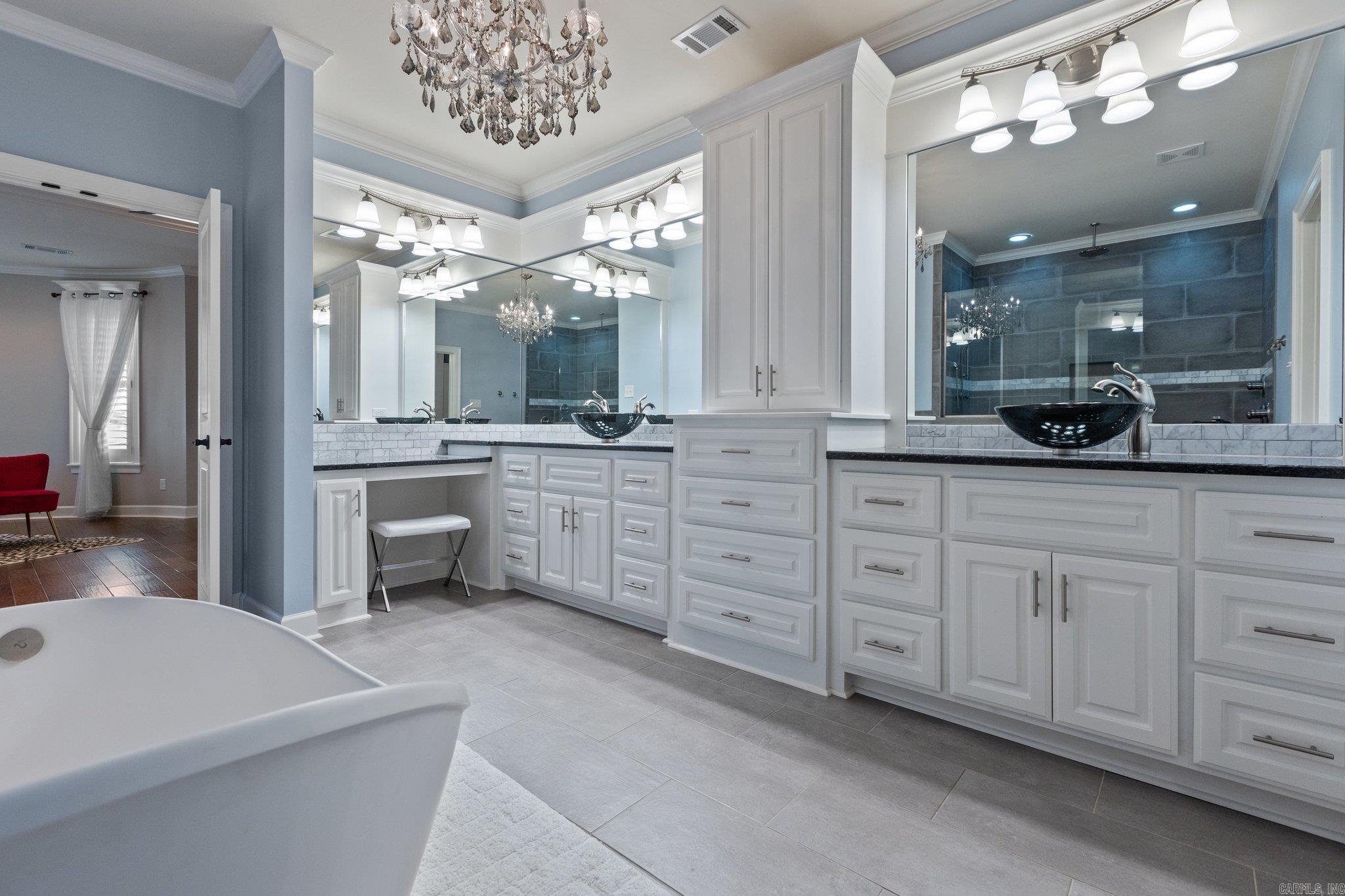 STONEHILL - Residential