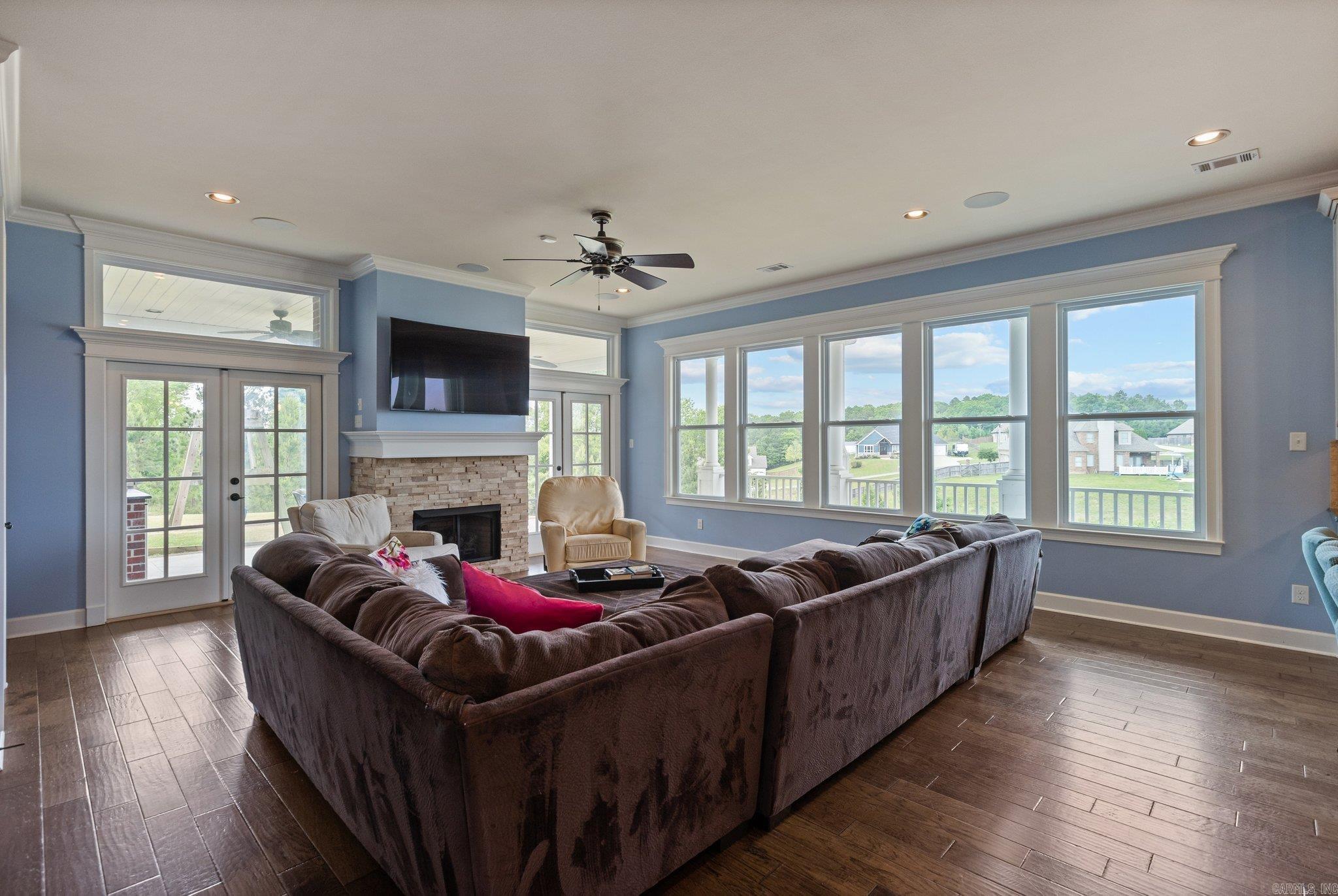 STONEHILL - Residential