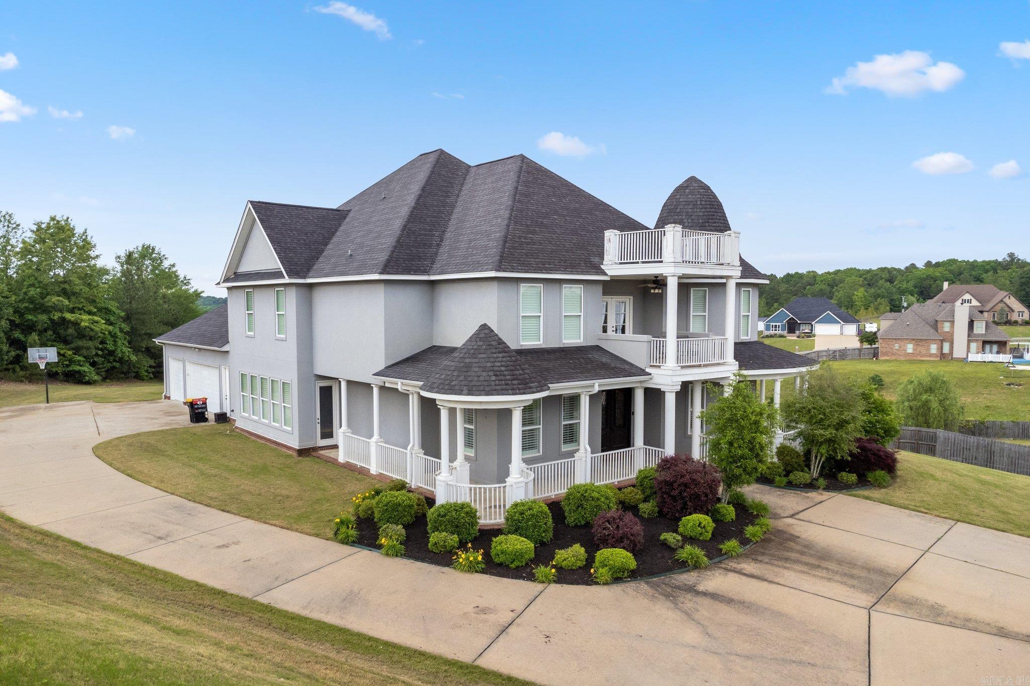 STONEHILL - Residential