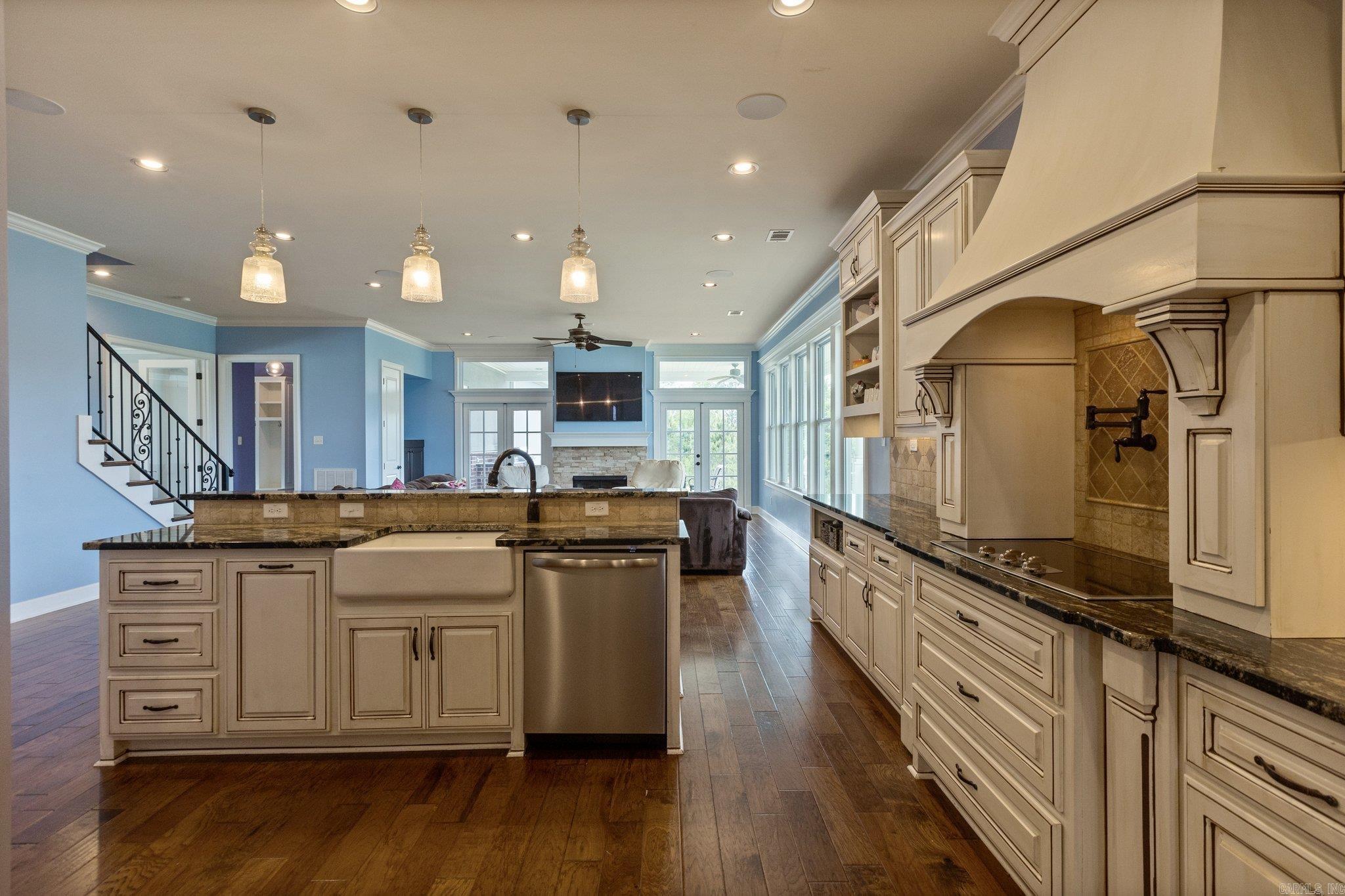 STONEHILL - Residential