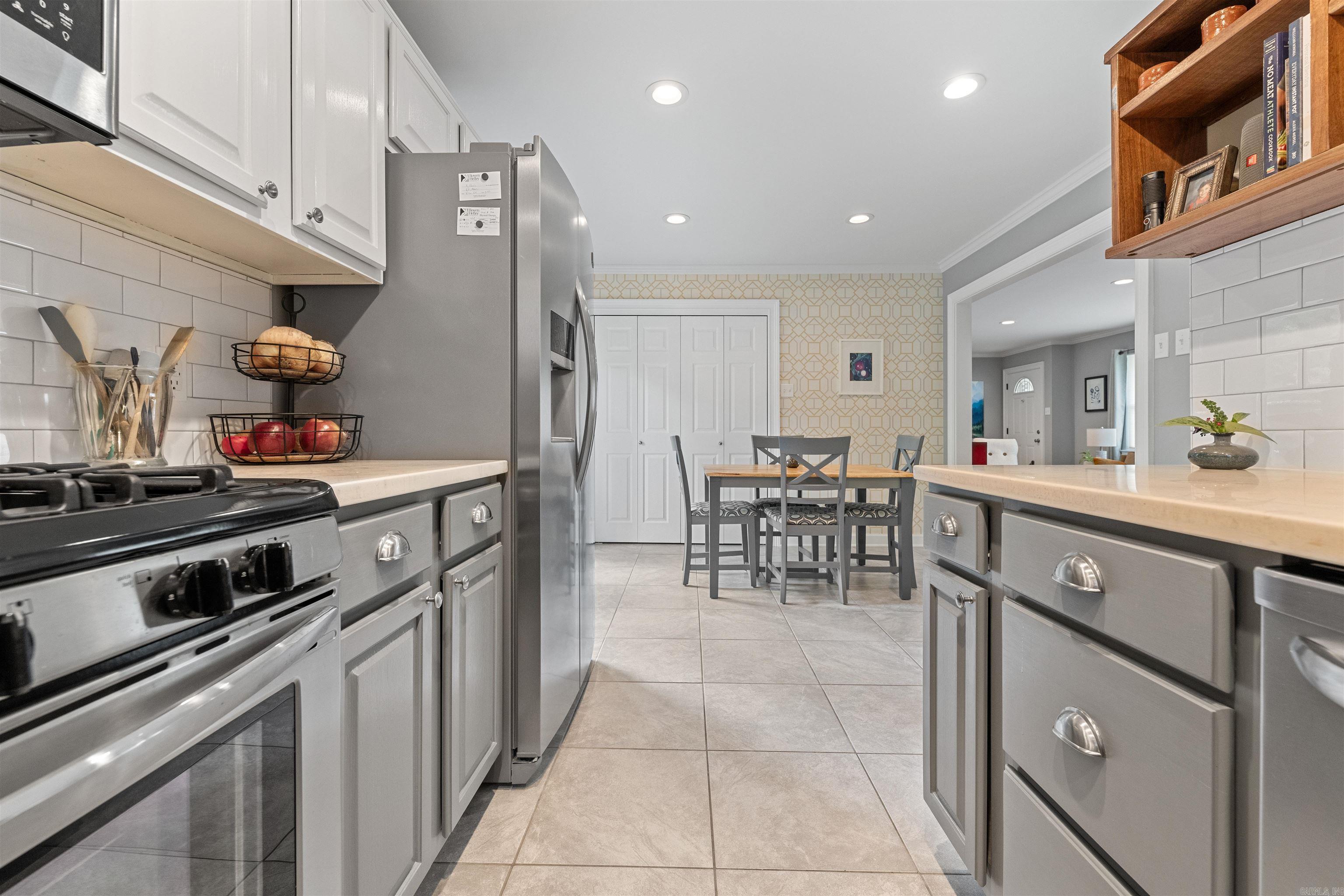 LAKEWOOD NE - Residential