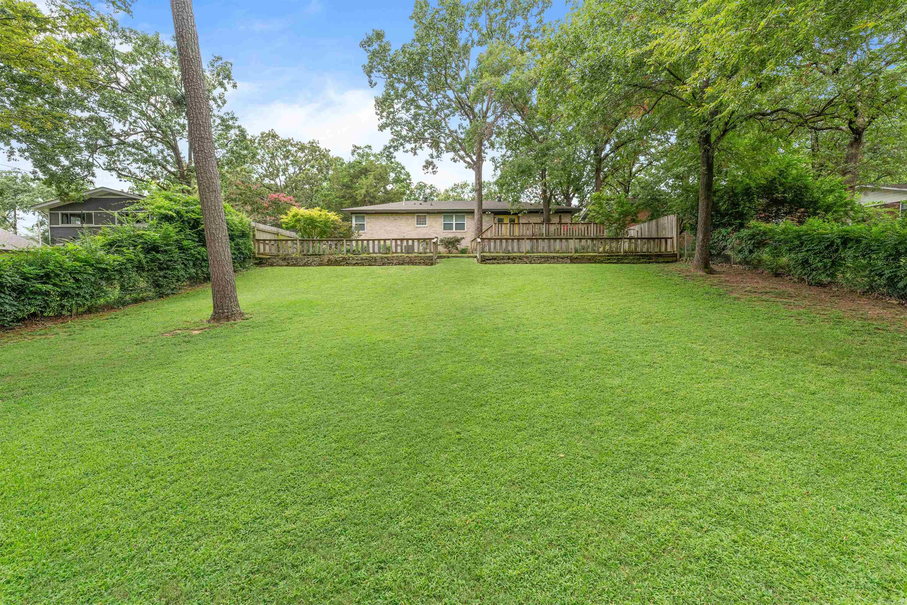 LAKEWOOD NE - Residential