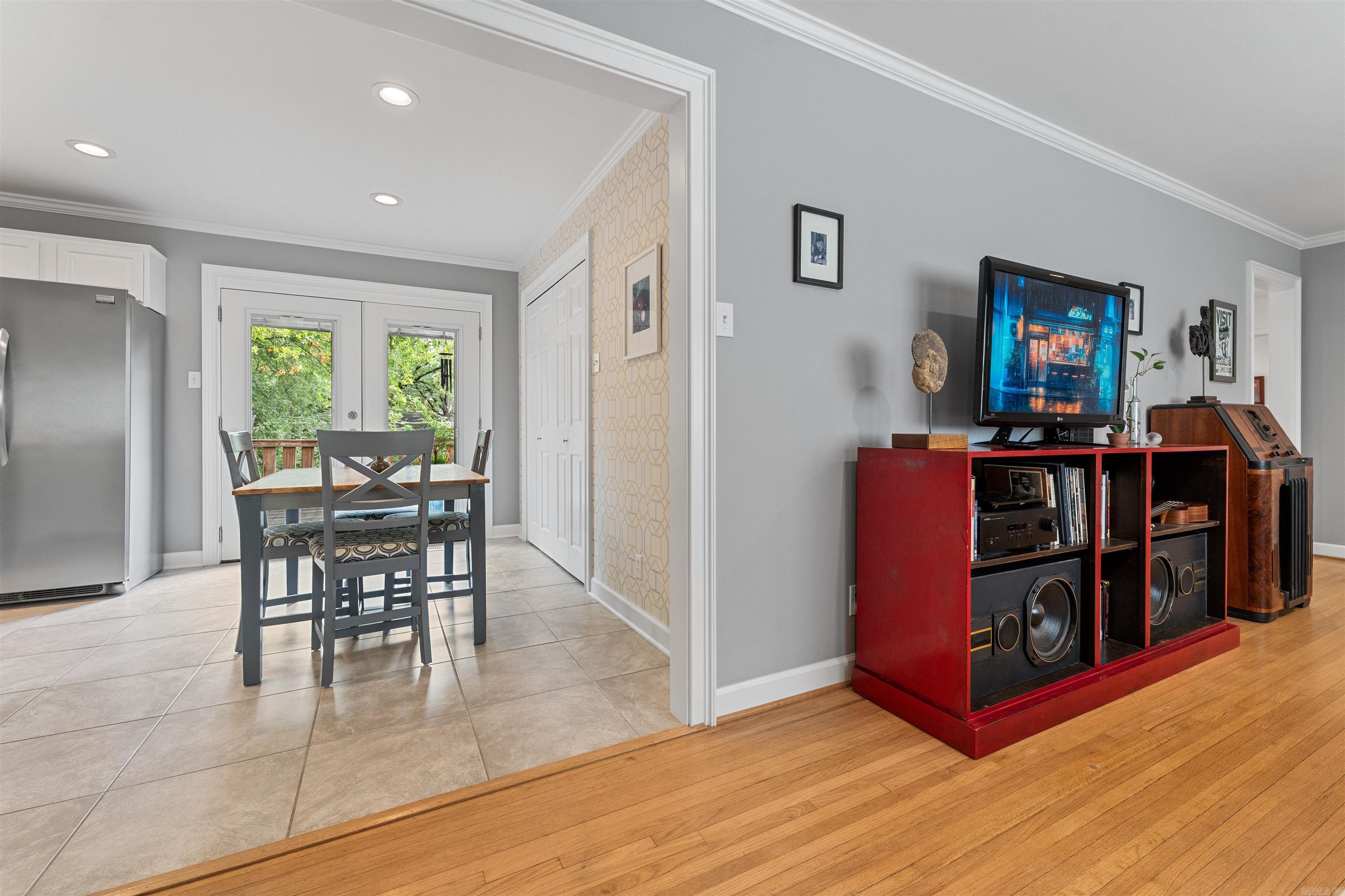 LAKEWOOD NE - Residential