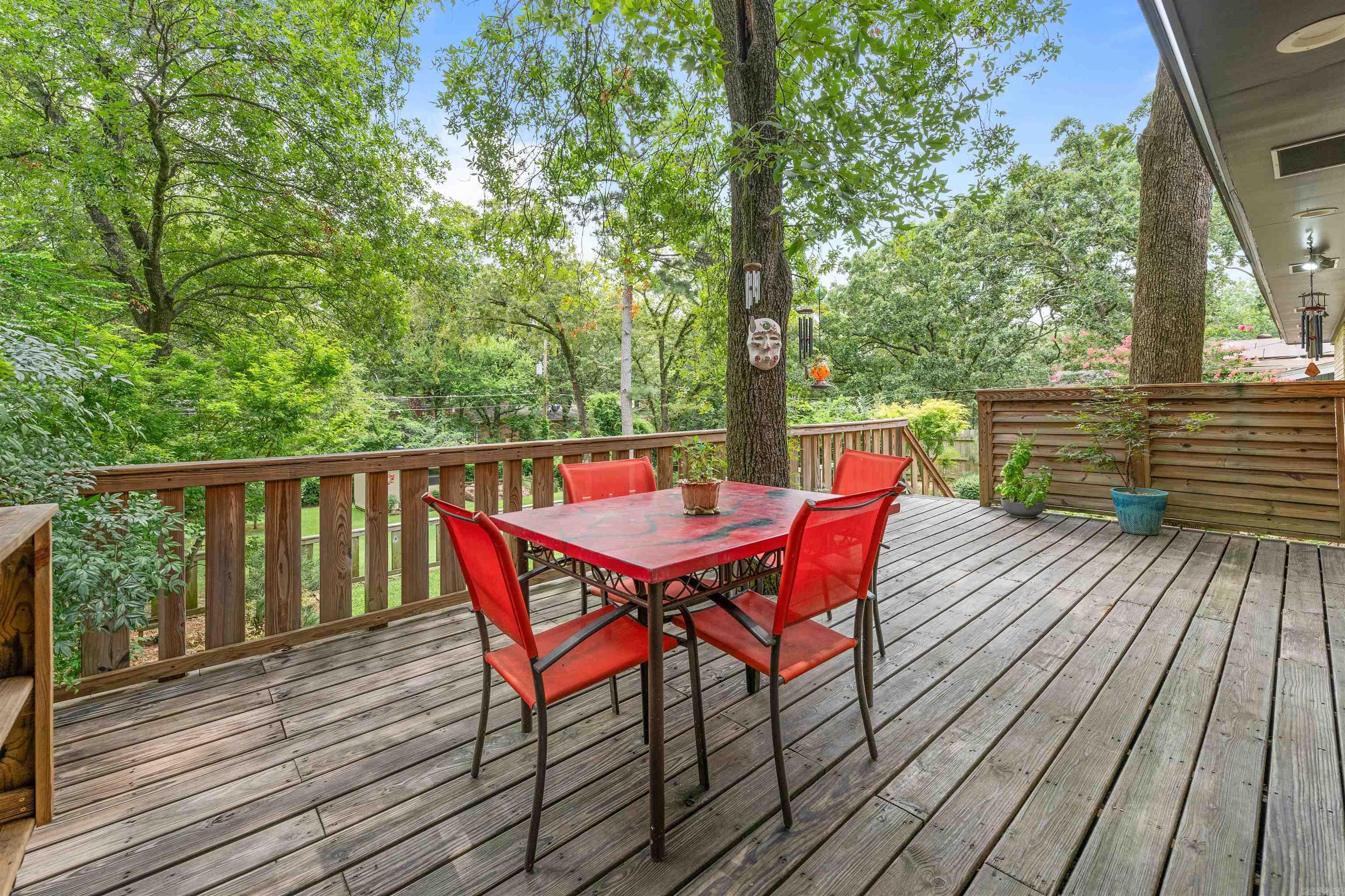 LAKEWOOD NE - Residential