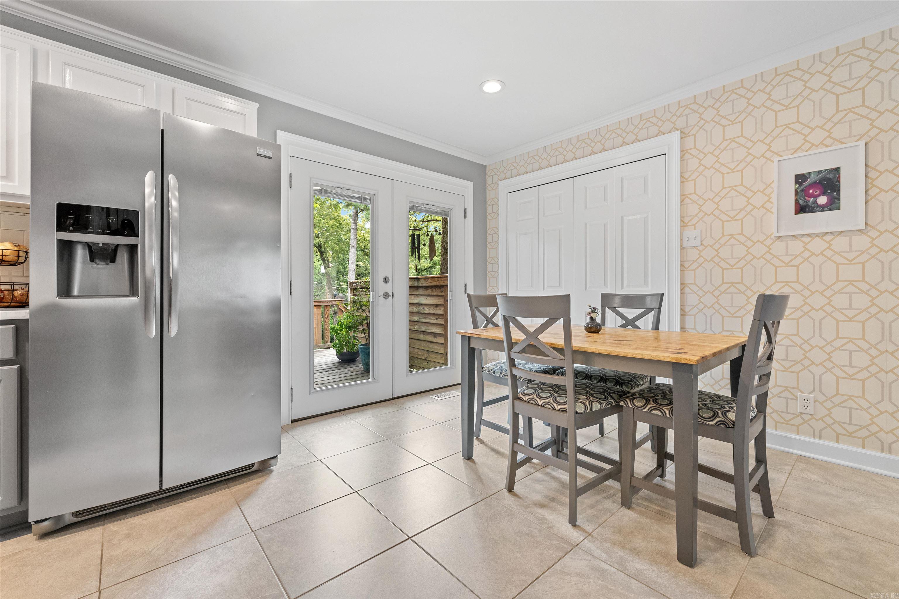 LAKEWOOD NE - Residential