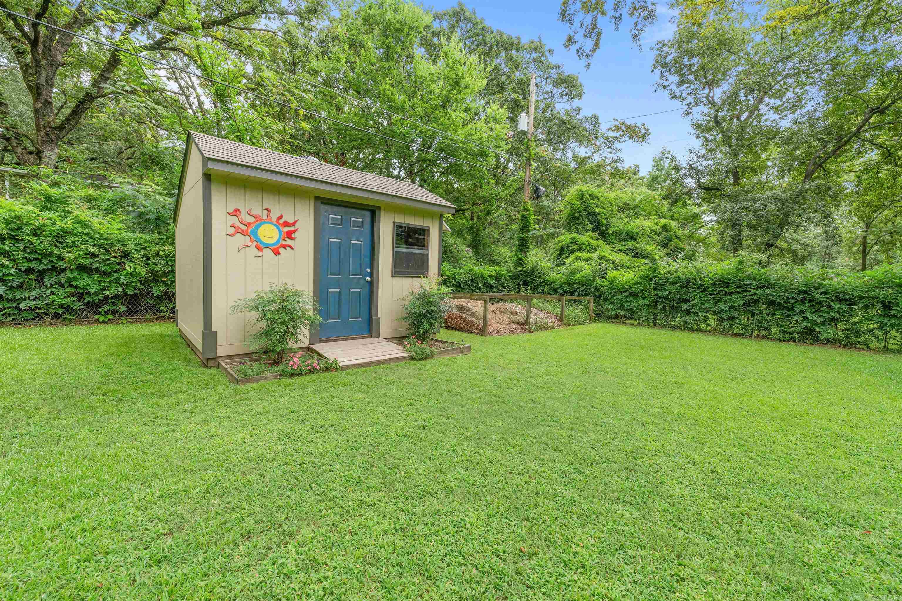 LAKEWOOD NE - Residential