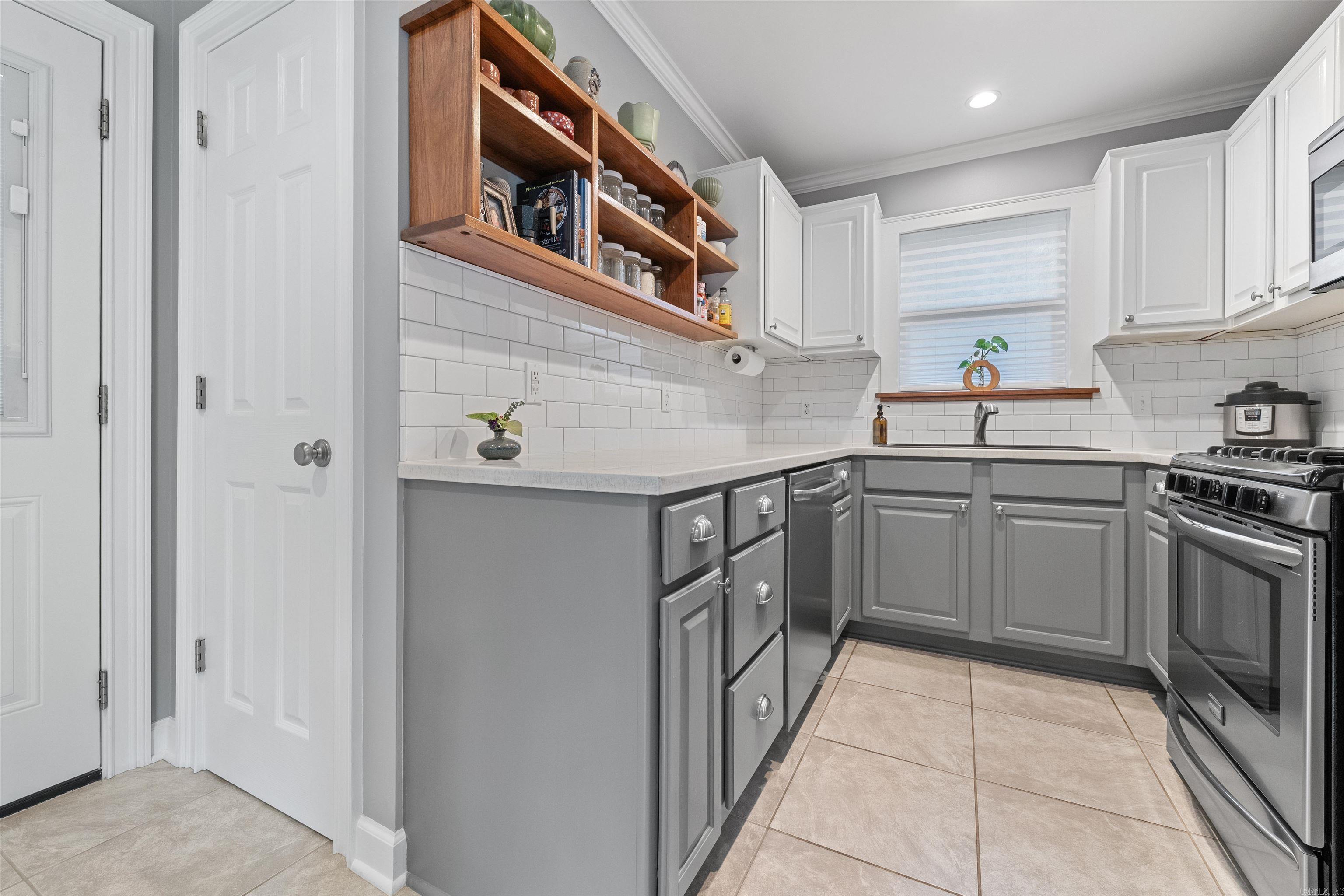 LAKEWOOD NE - Residential