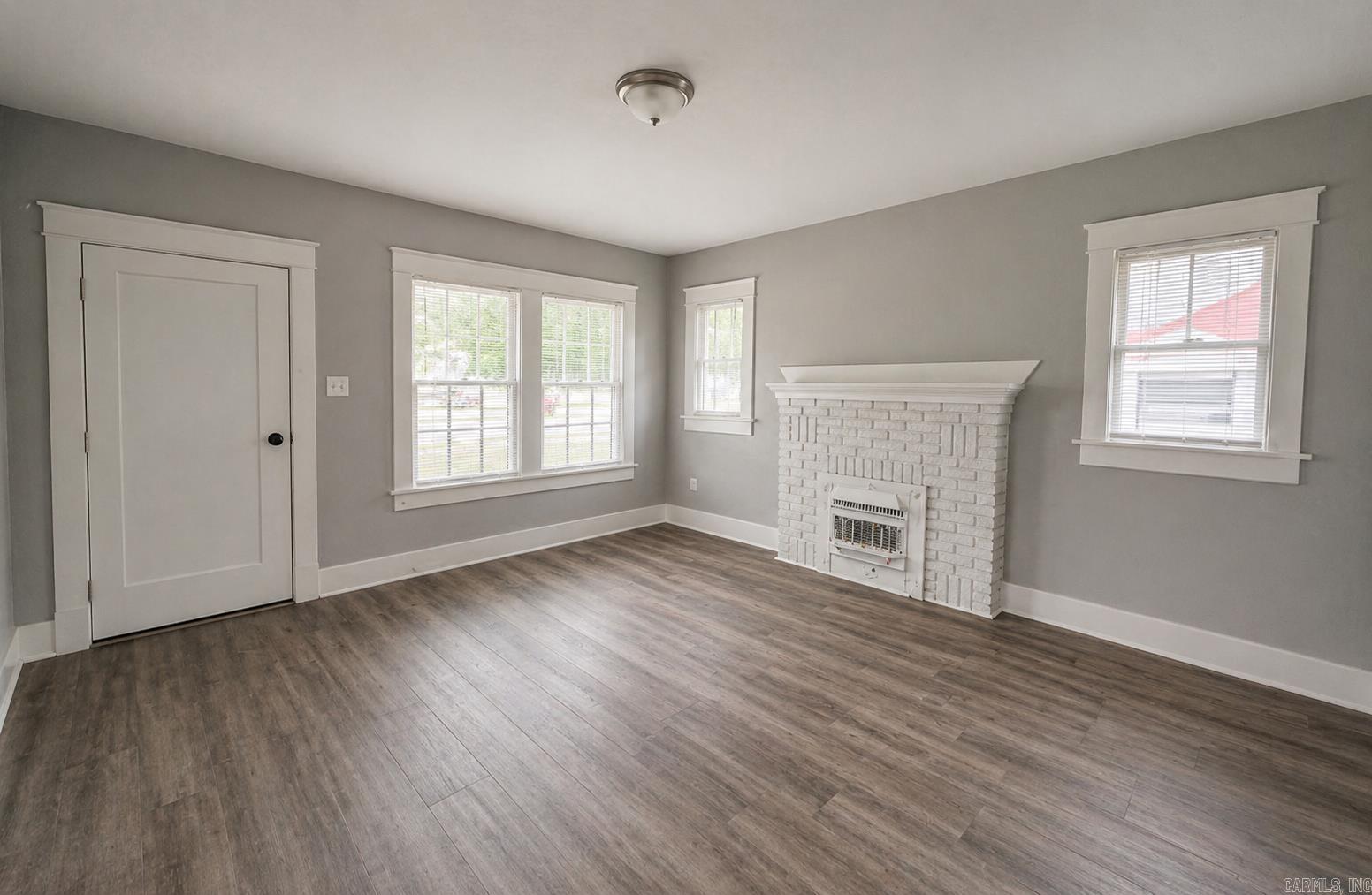 HOLTS INDUSTRIAL - Residential