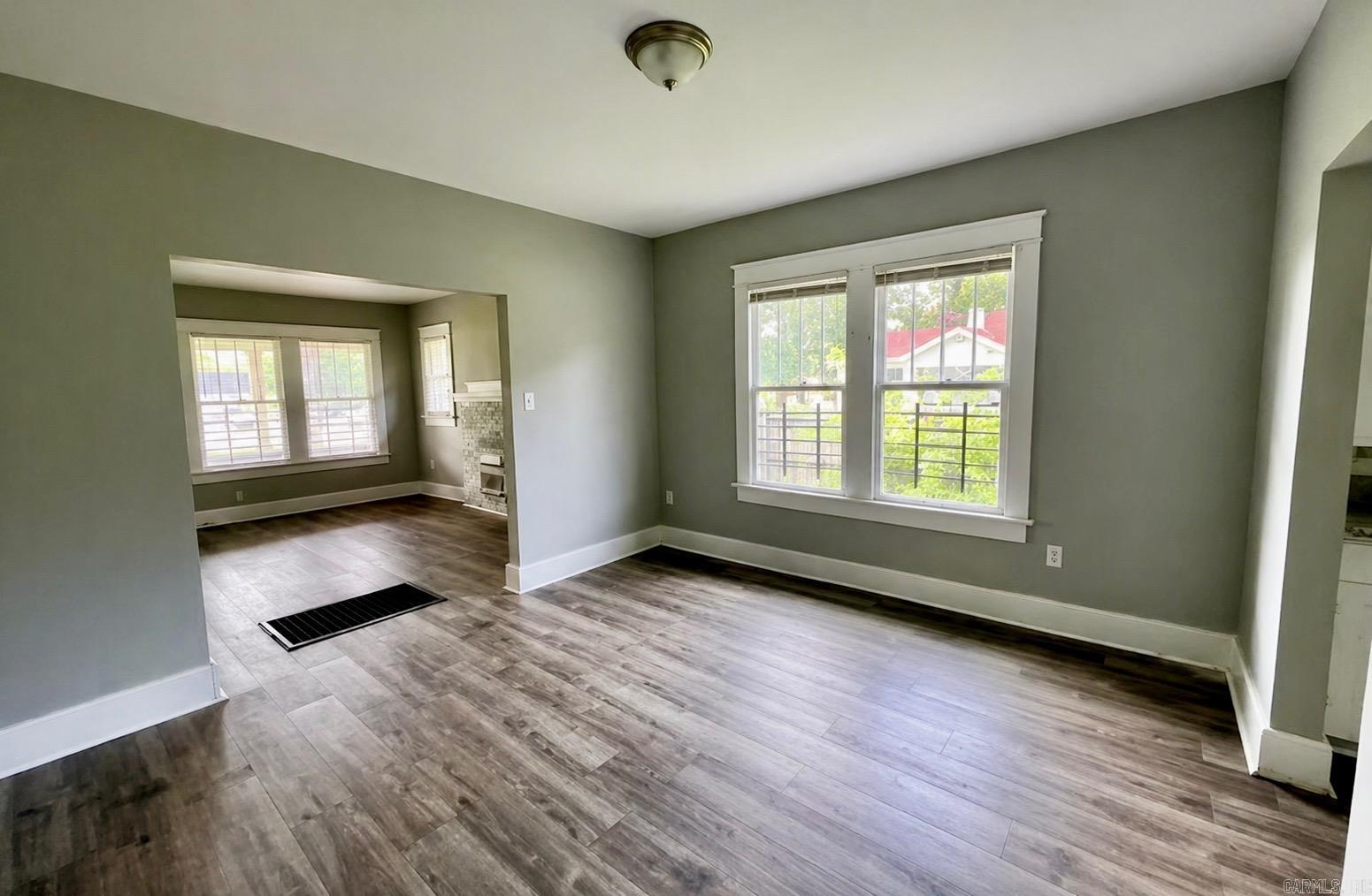 HOLTS INDUSTRIAL - Residential