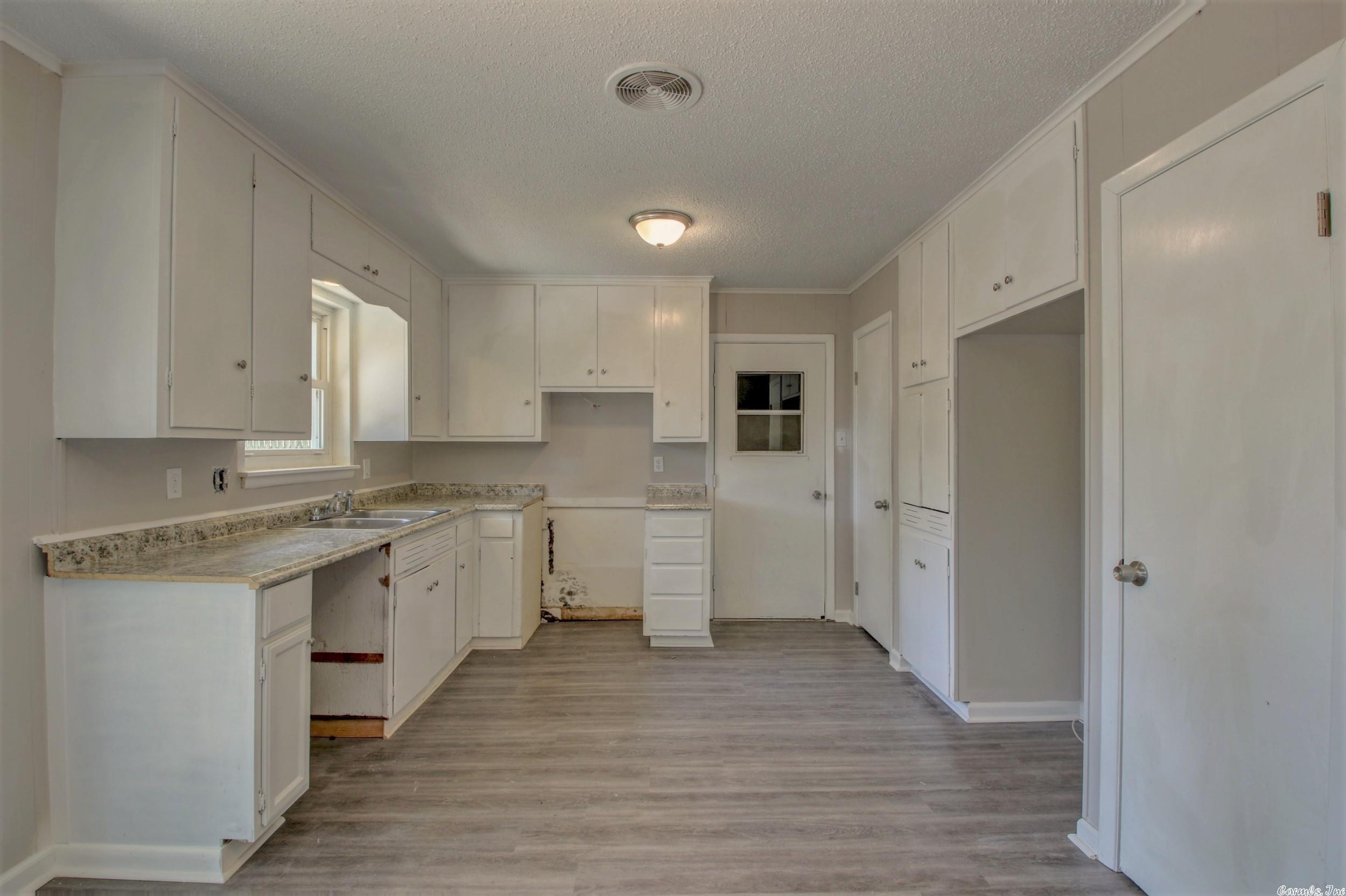 South Gate - Residential Lease