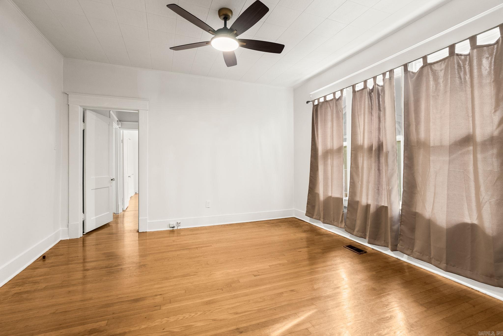 ELMHURST - Residential